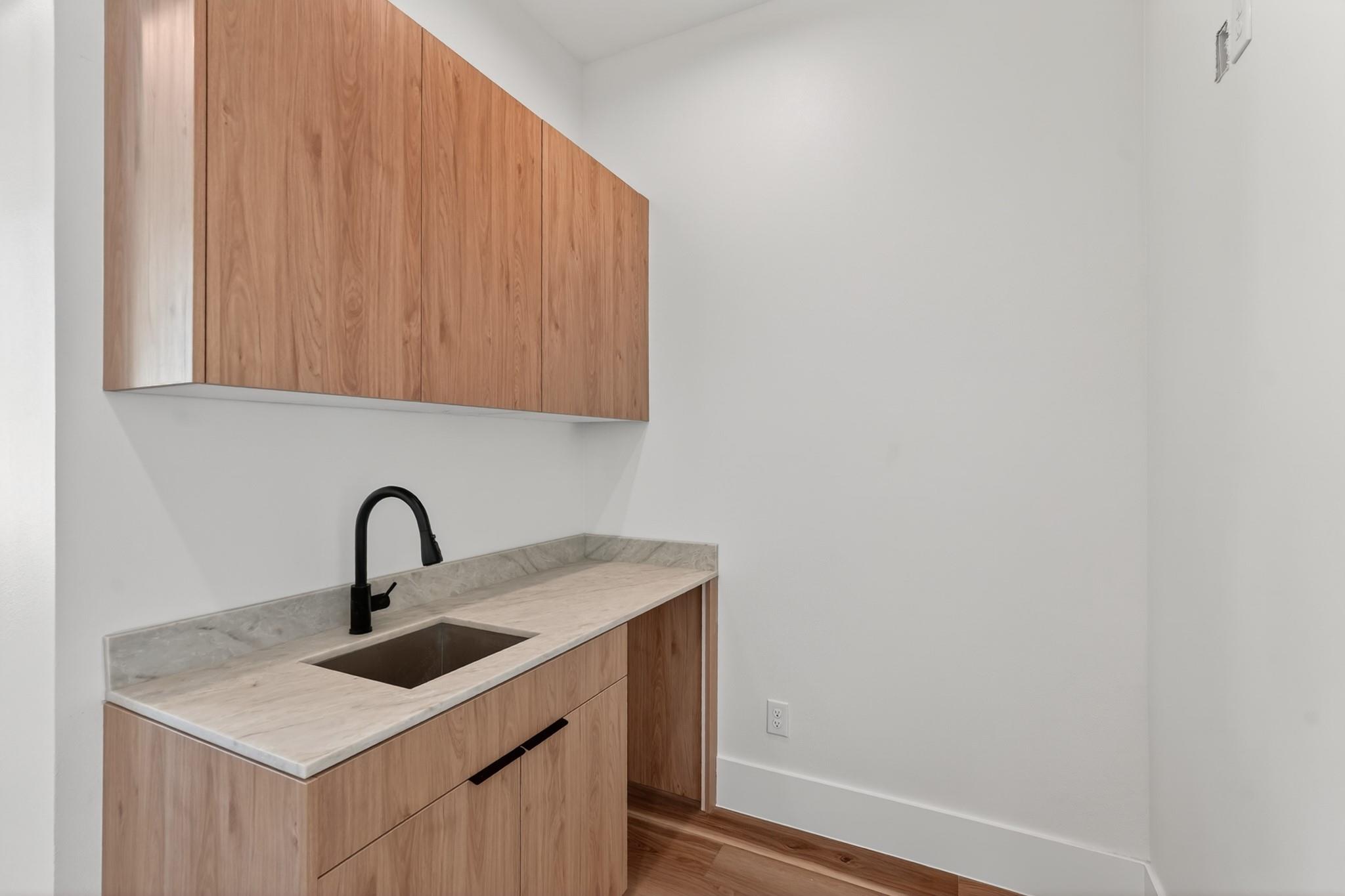 6822 Sidney Street # B, Houston Tx 77021 Property Photo 8