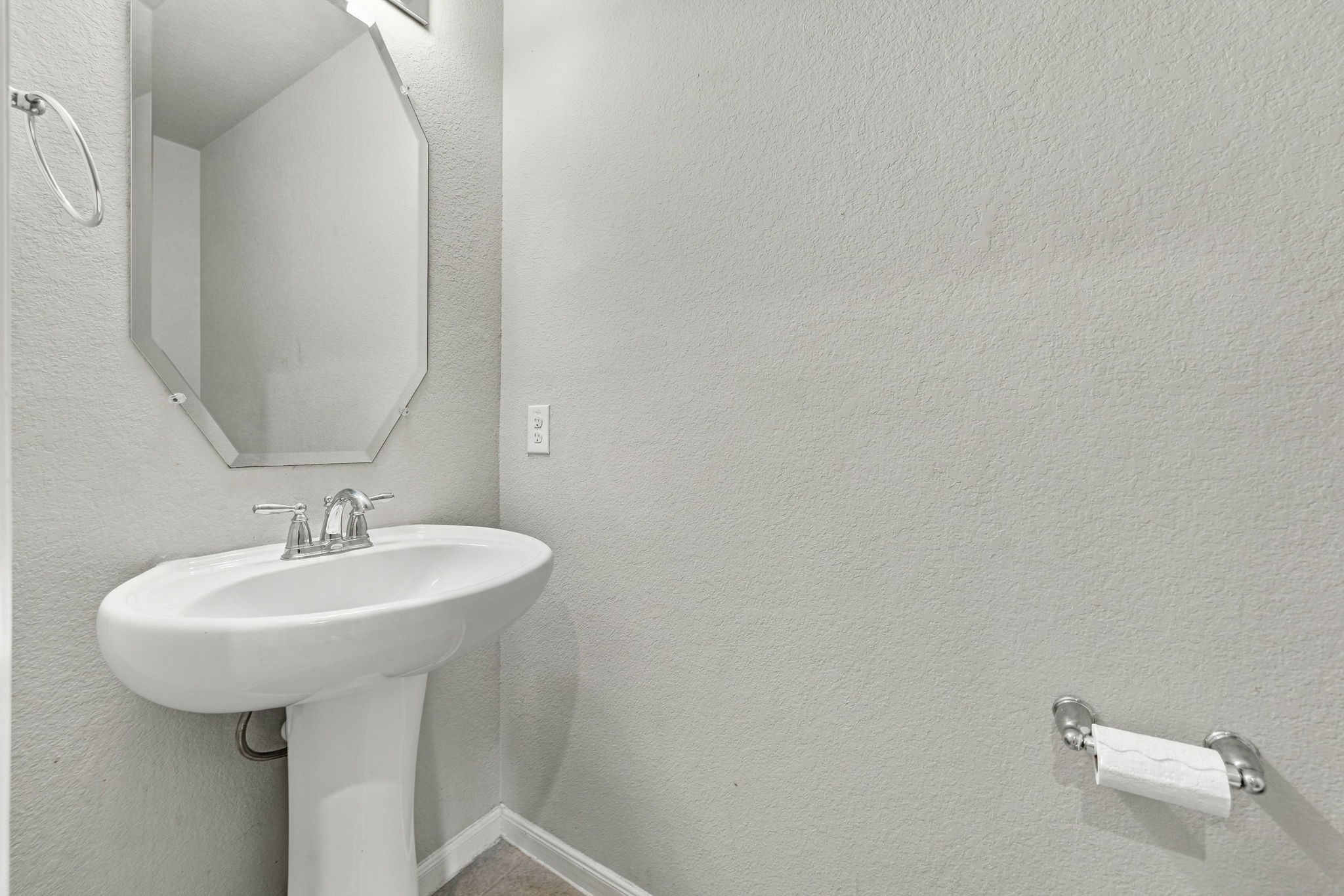 8803 Jamison Drive Property Photo 9