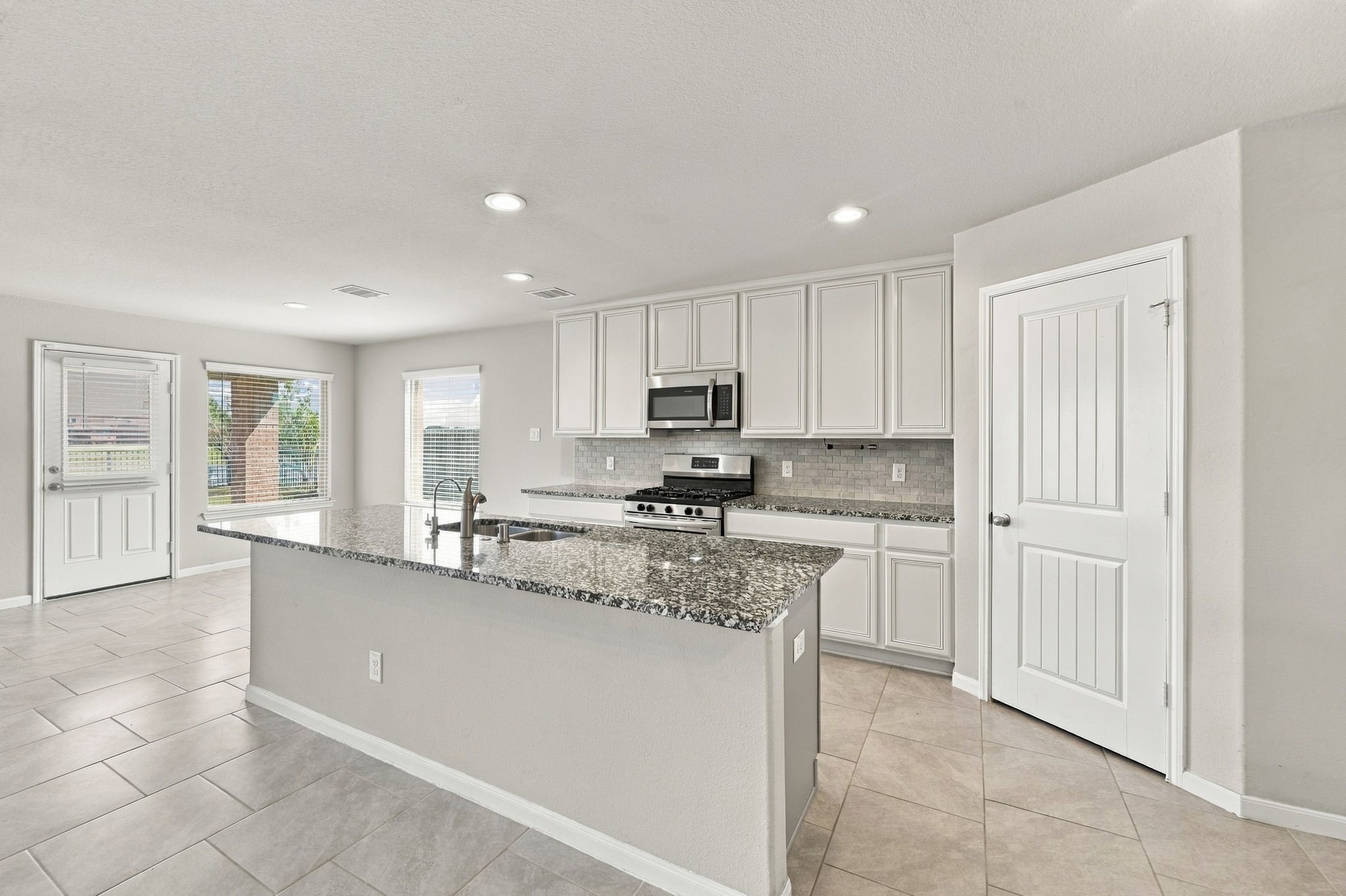 8803 Jamison Drive Property Photo 11