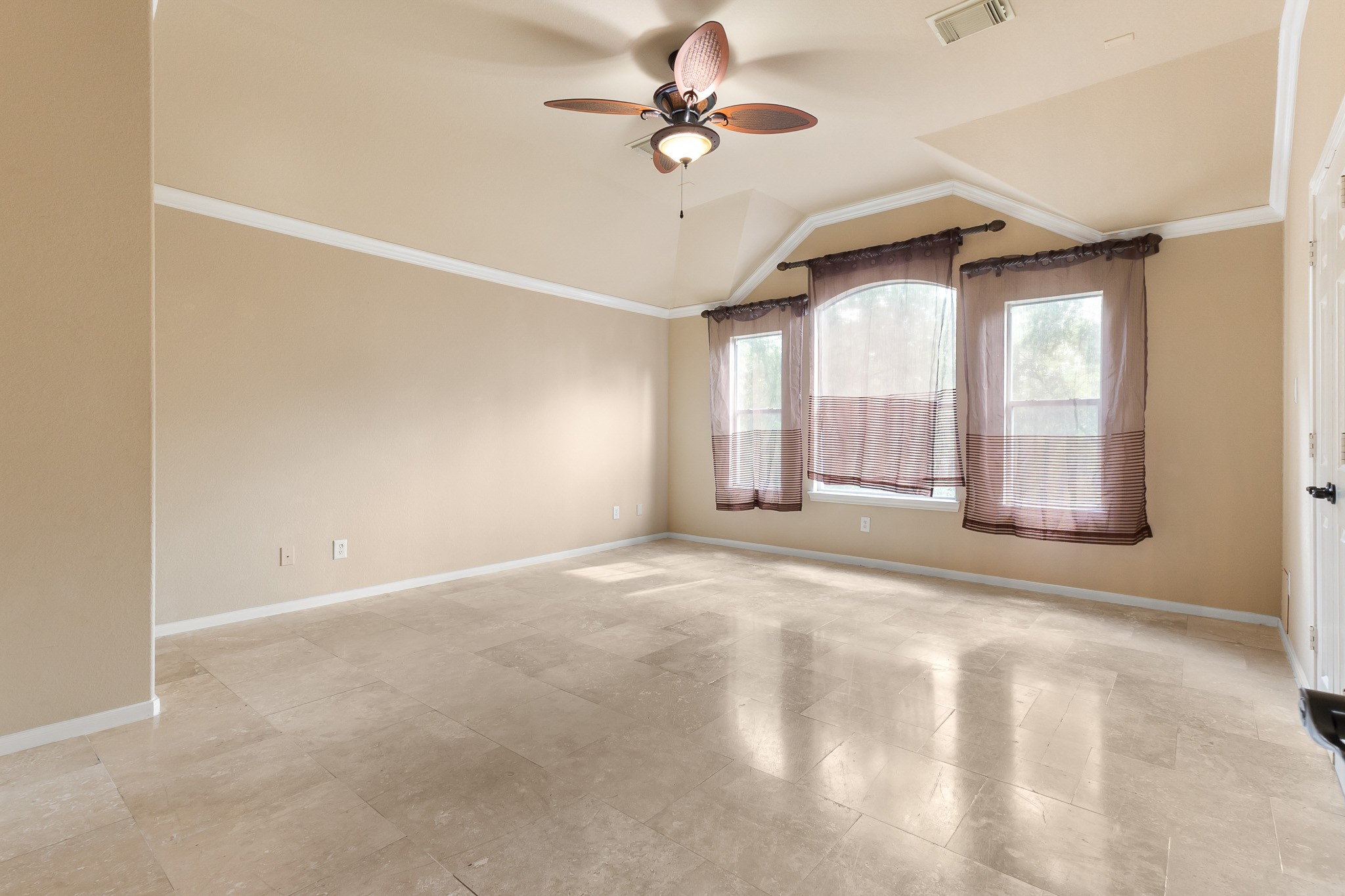 15 Powers Bend Way Property Photo 11
