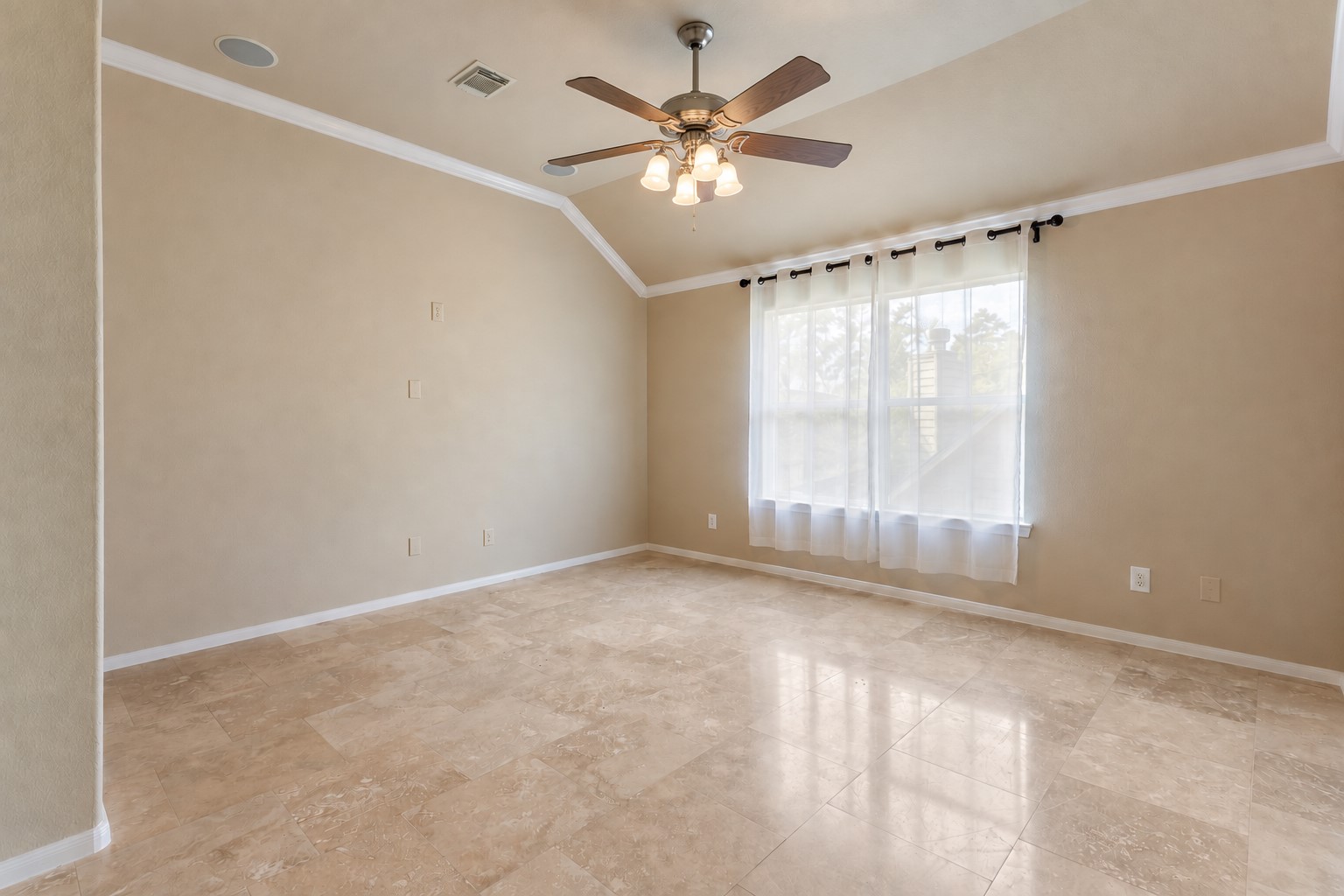 15 Powers Bend Way Property Photo 16