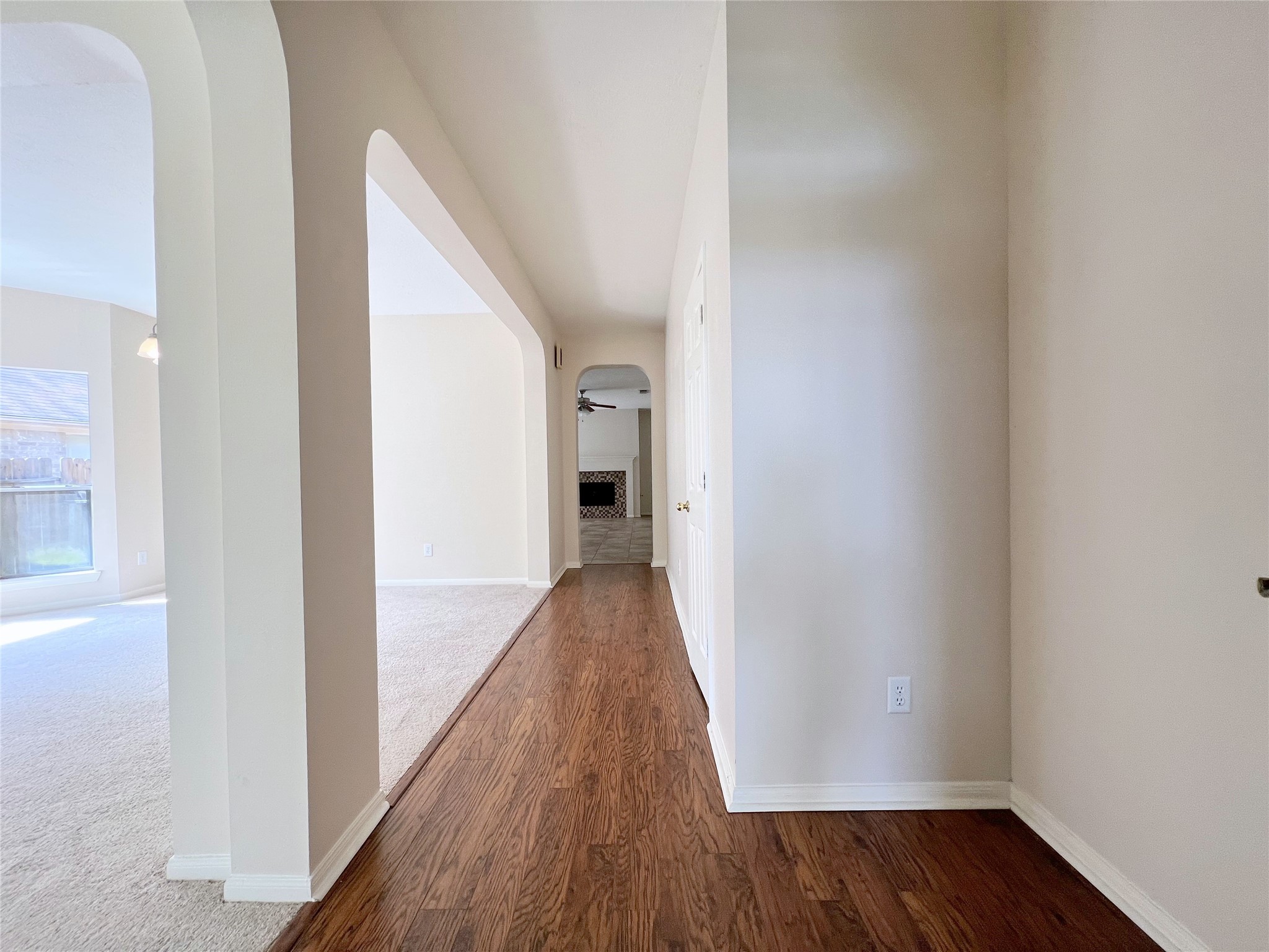 4723 Silverlake Drive Property Photo 2