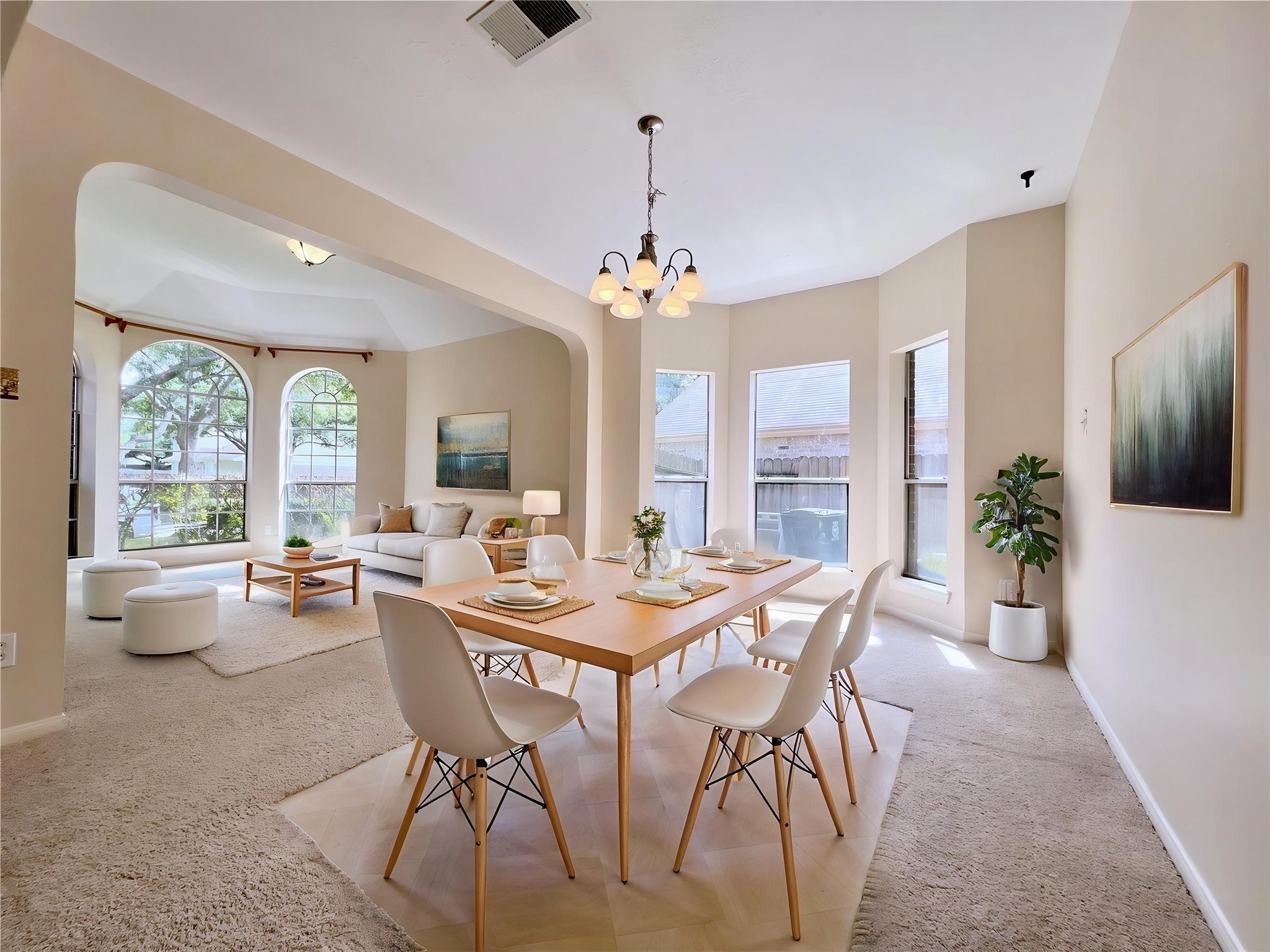 4723 Silverlake Drive Property Photo 3
