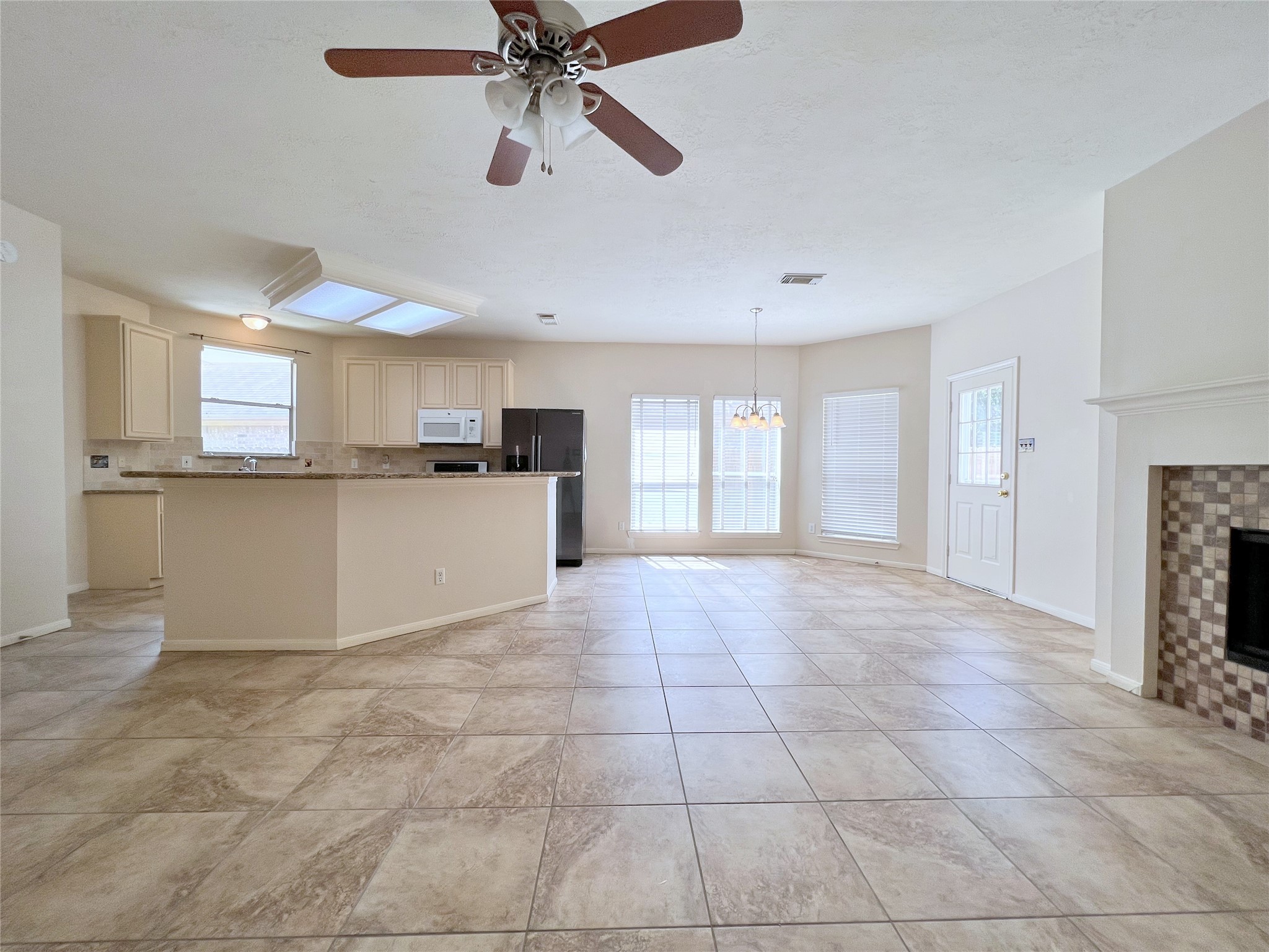 4723 Silverlake Drive Property Photo 8
