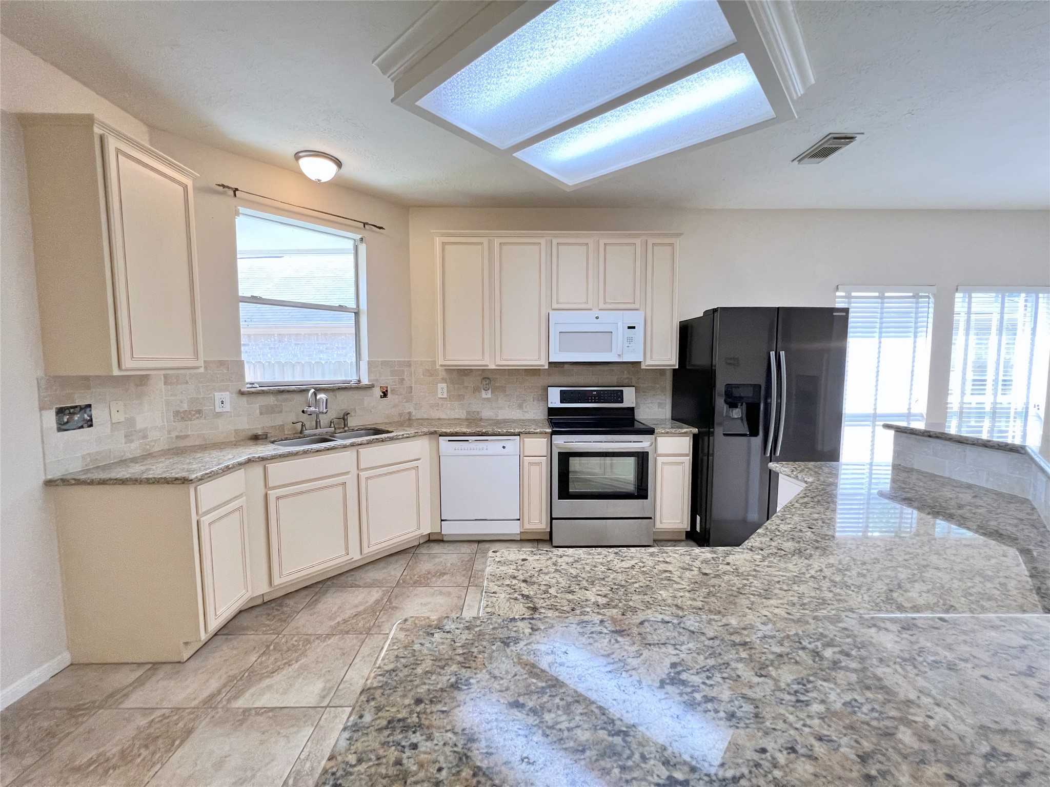 4723 Silverlake Drive Property Photo 12