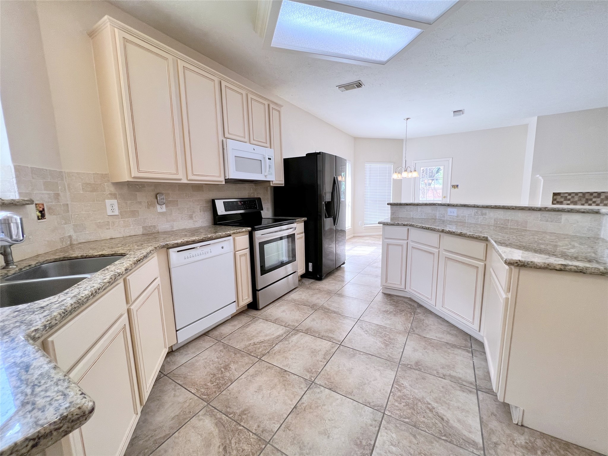 4723 Silverlake Drive Property Photo 13