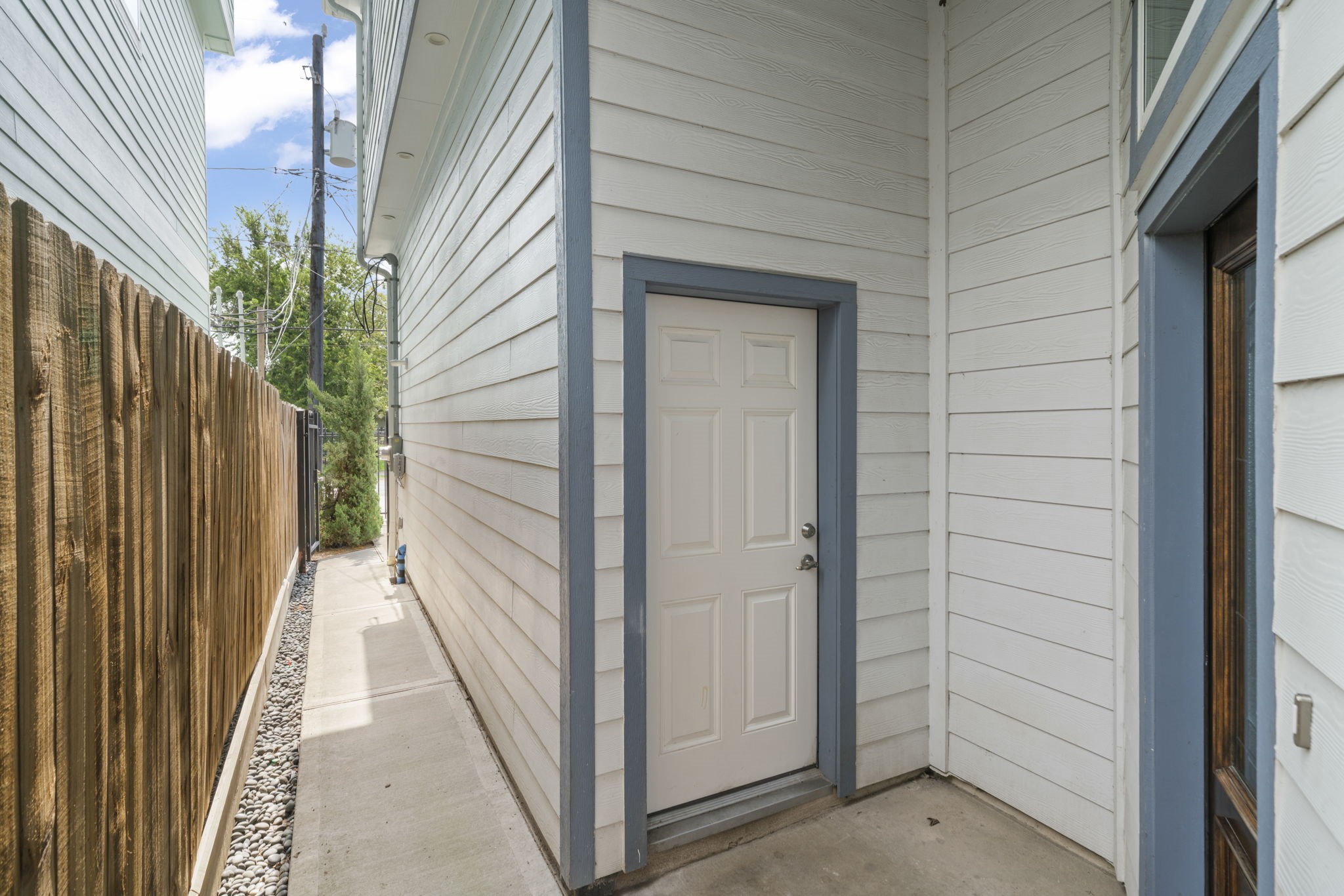 206 Burr Street A Property Photo 4