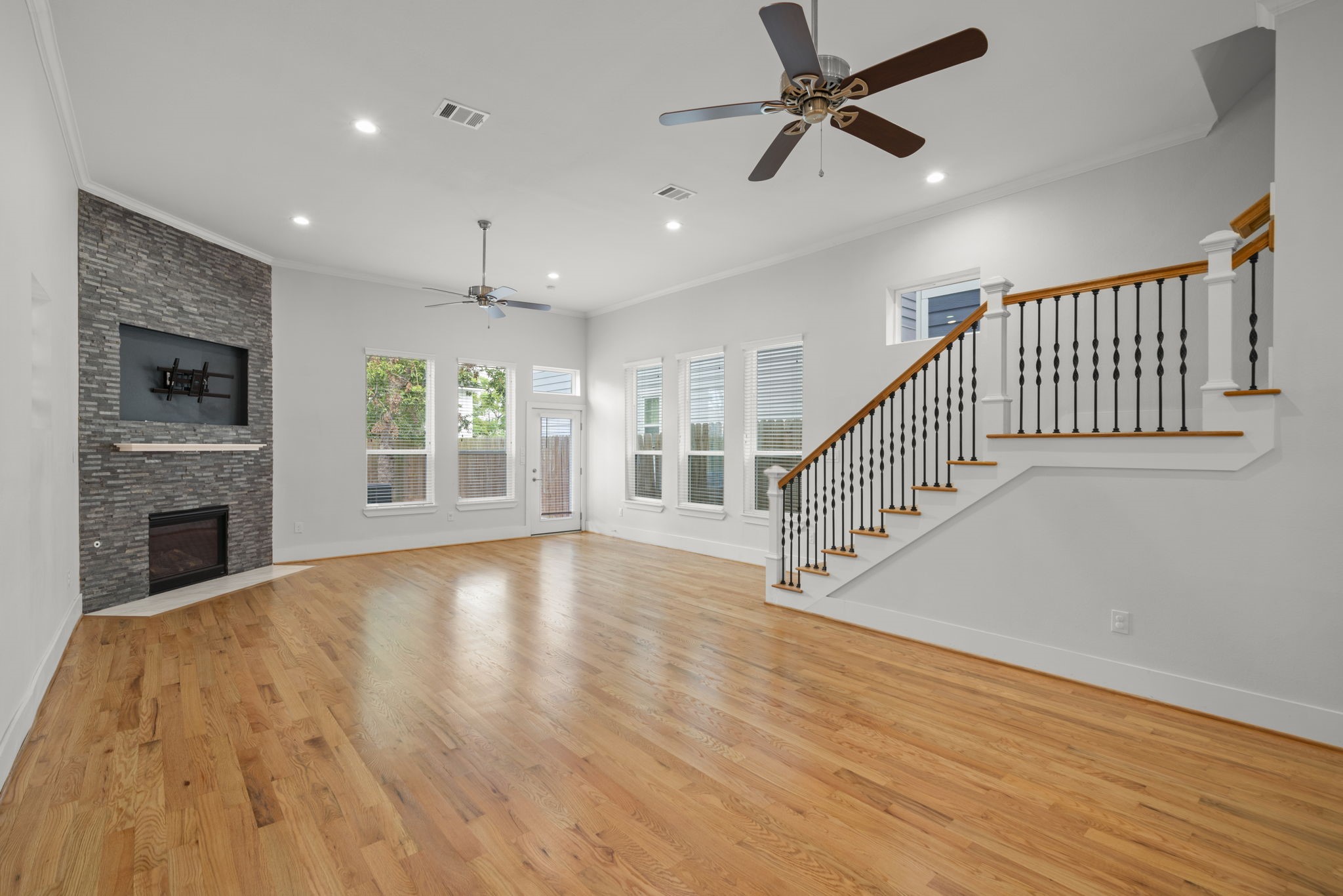 206 Burr Street A Property Photo 15