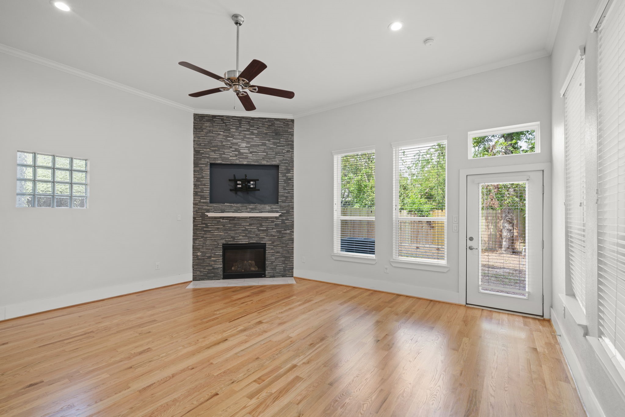 206 Burr Street A Property Photo 20