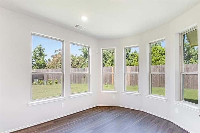 25435 Kidwiler Drive Property Photo 6