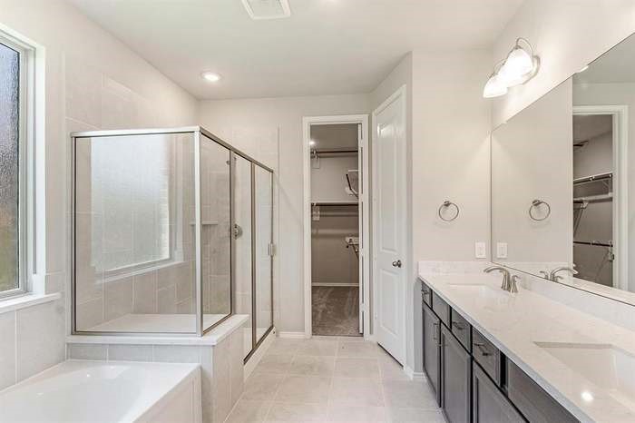 25435 Kidwiler Drive Property Photo 8