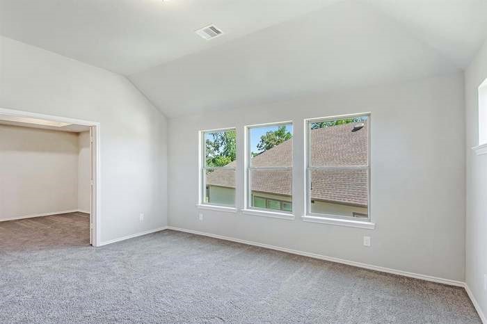 25435 Kidwiler Drive Property Photo 13