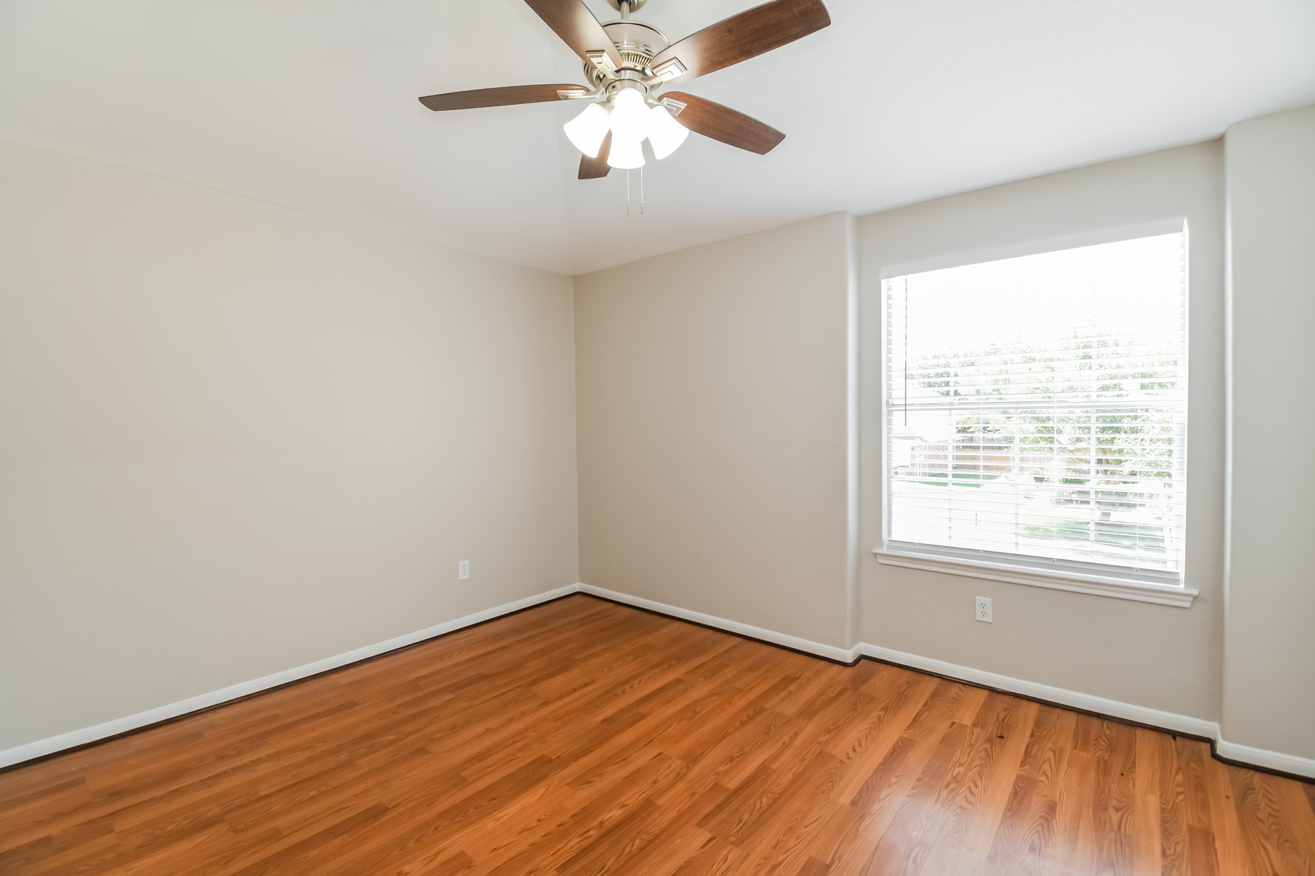 1060 Cabot Cove Property Photo 13