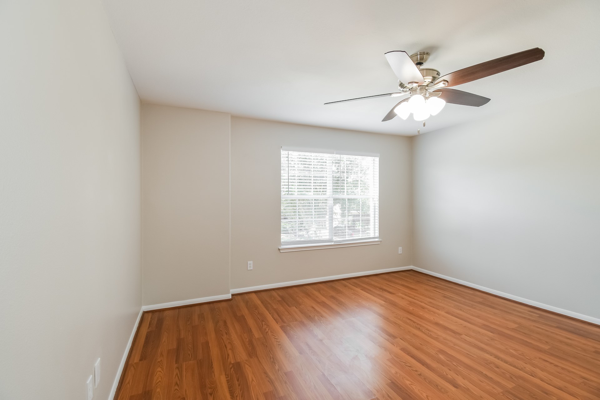 1060 Cabot Cove Property Photo 15