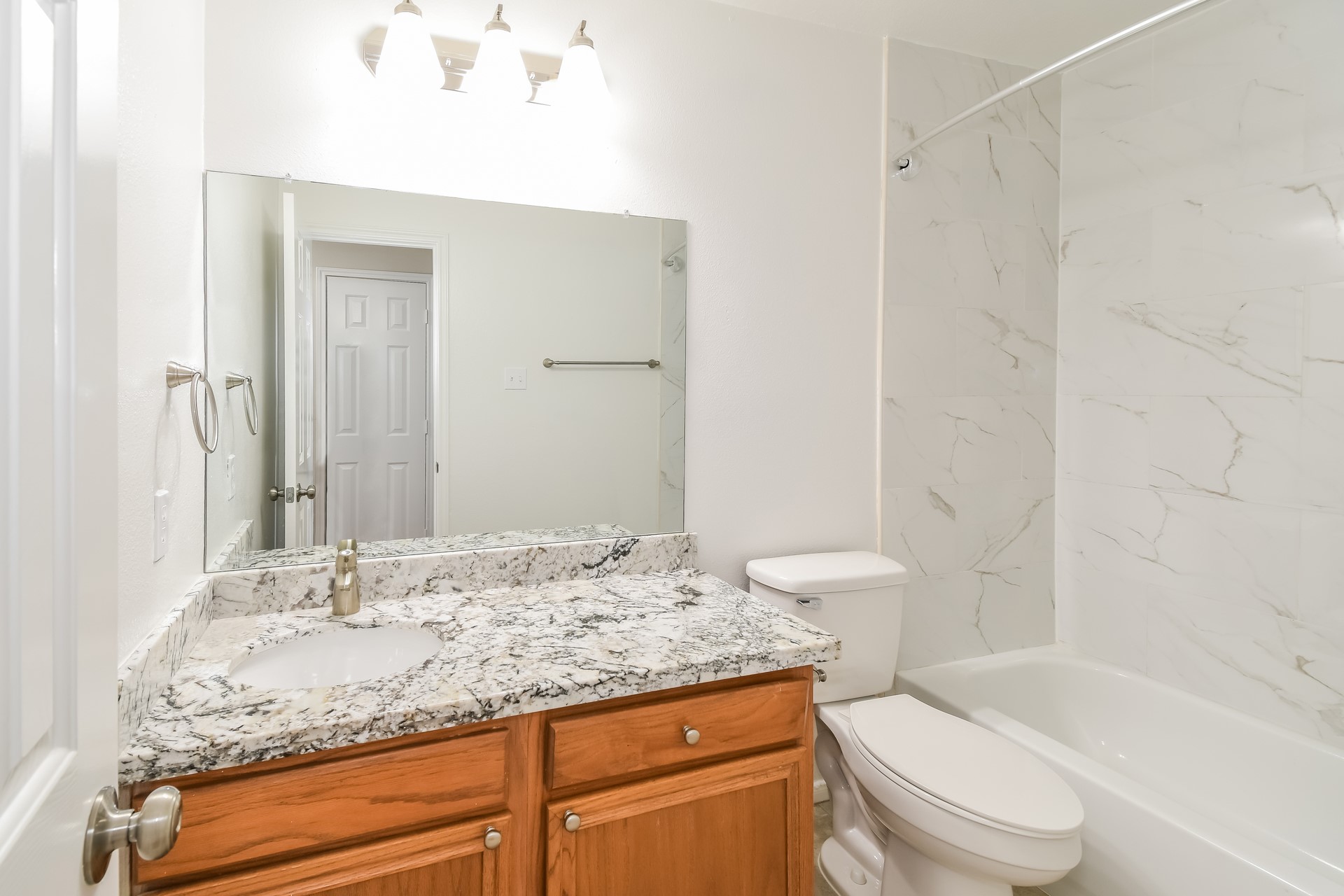 1060 Cabot Cove Property Photo 16