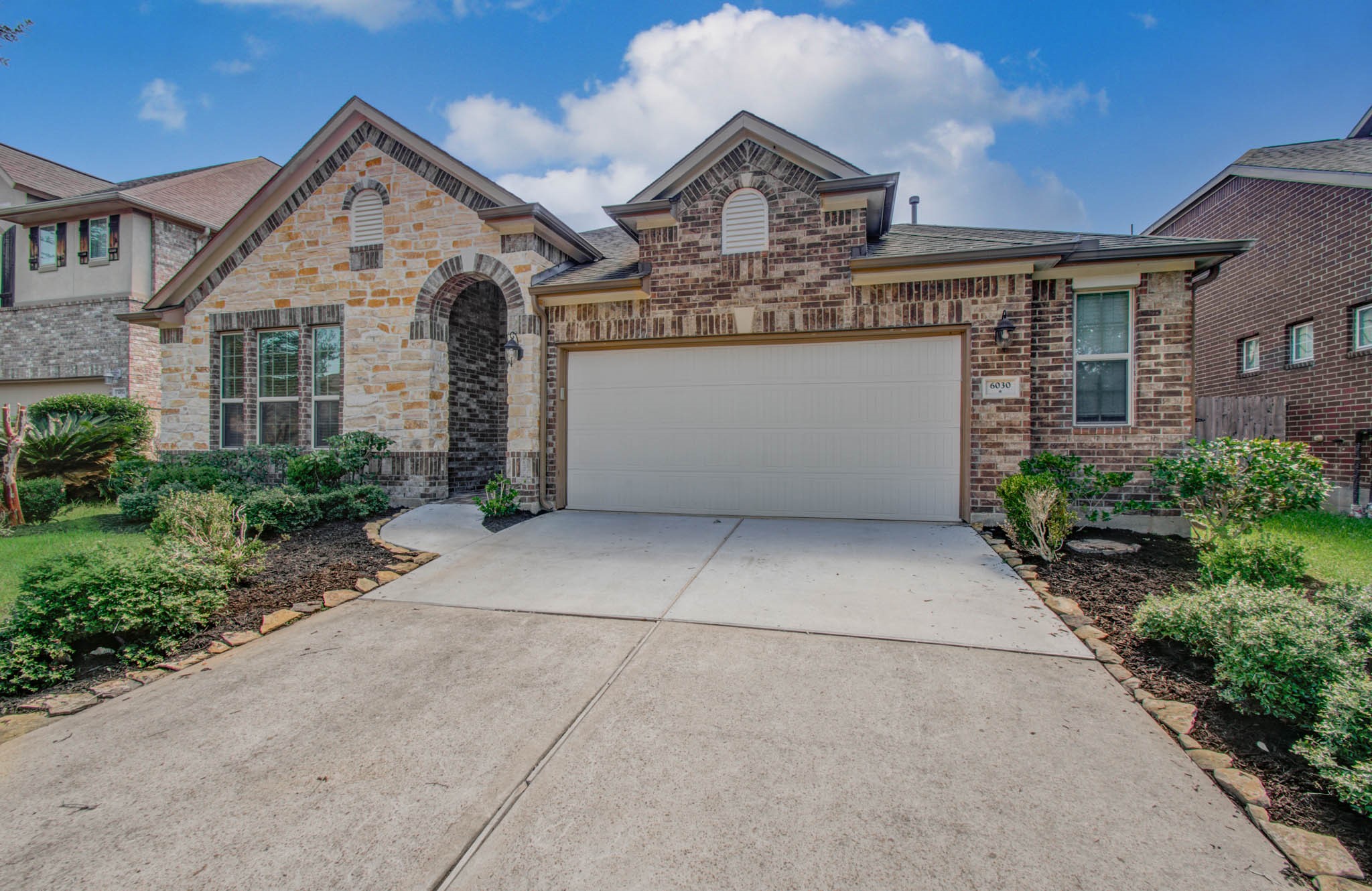 6030 Clymer Meadow Property Photo 3