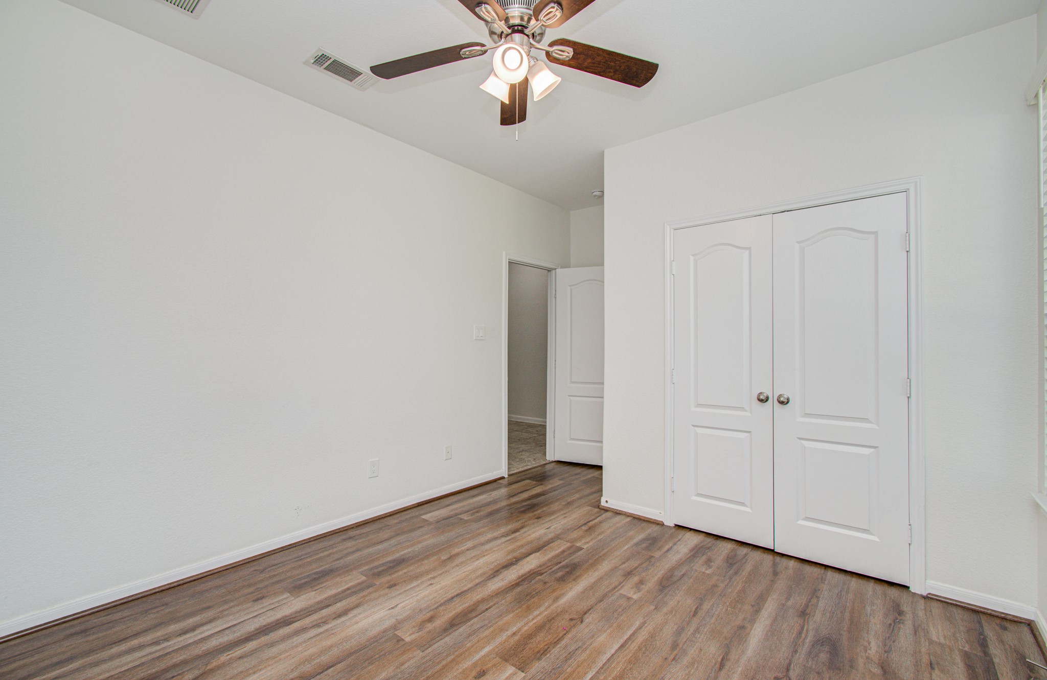 6030 Clymer Meadow Property Photo 9