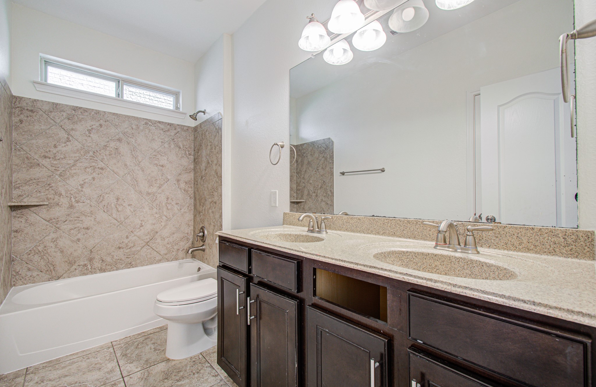 6030 Clymer Meadow Property Photo 10