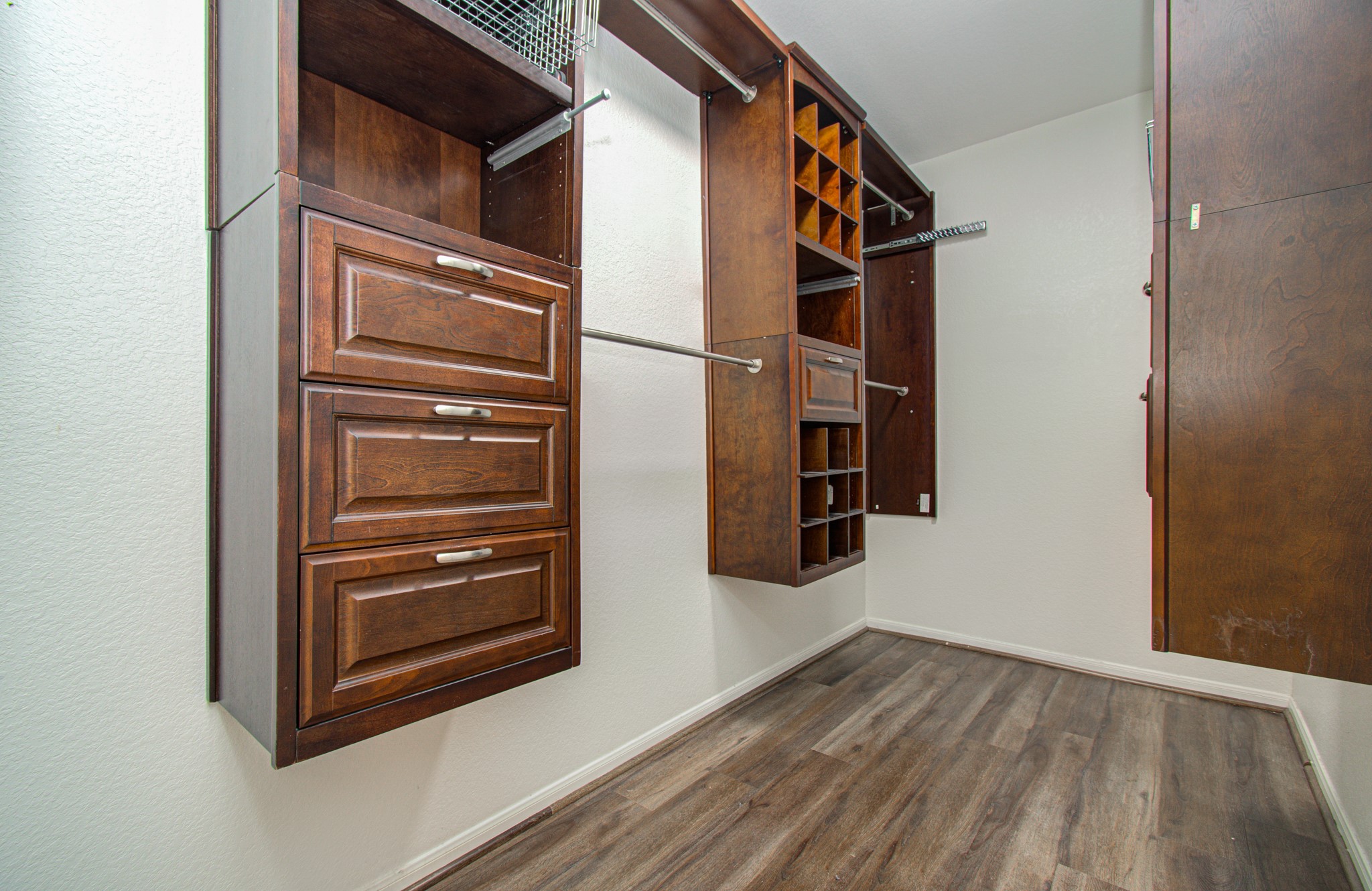6030 Clymer Meadow Property Photo 26