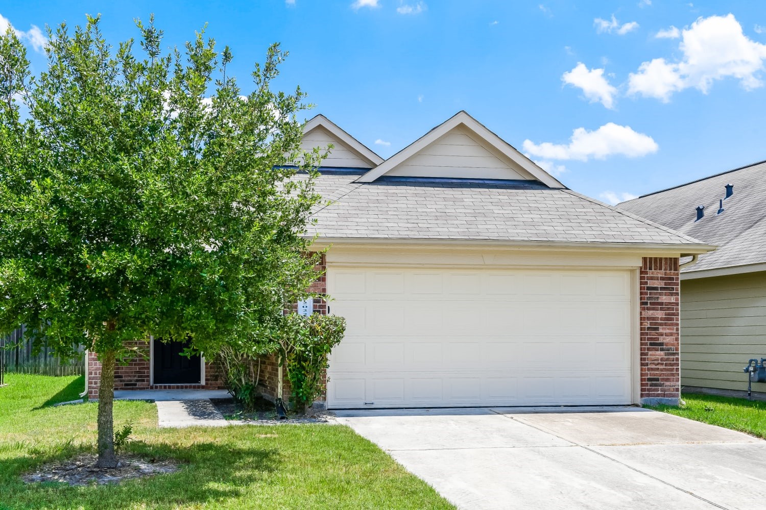 12022 Gregory Crossing Way Property Photo 2
