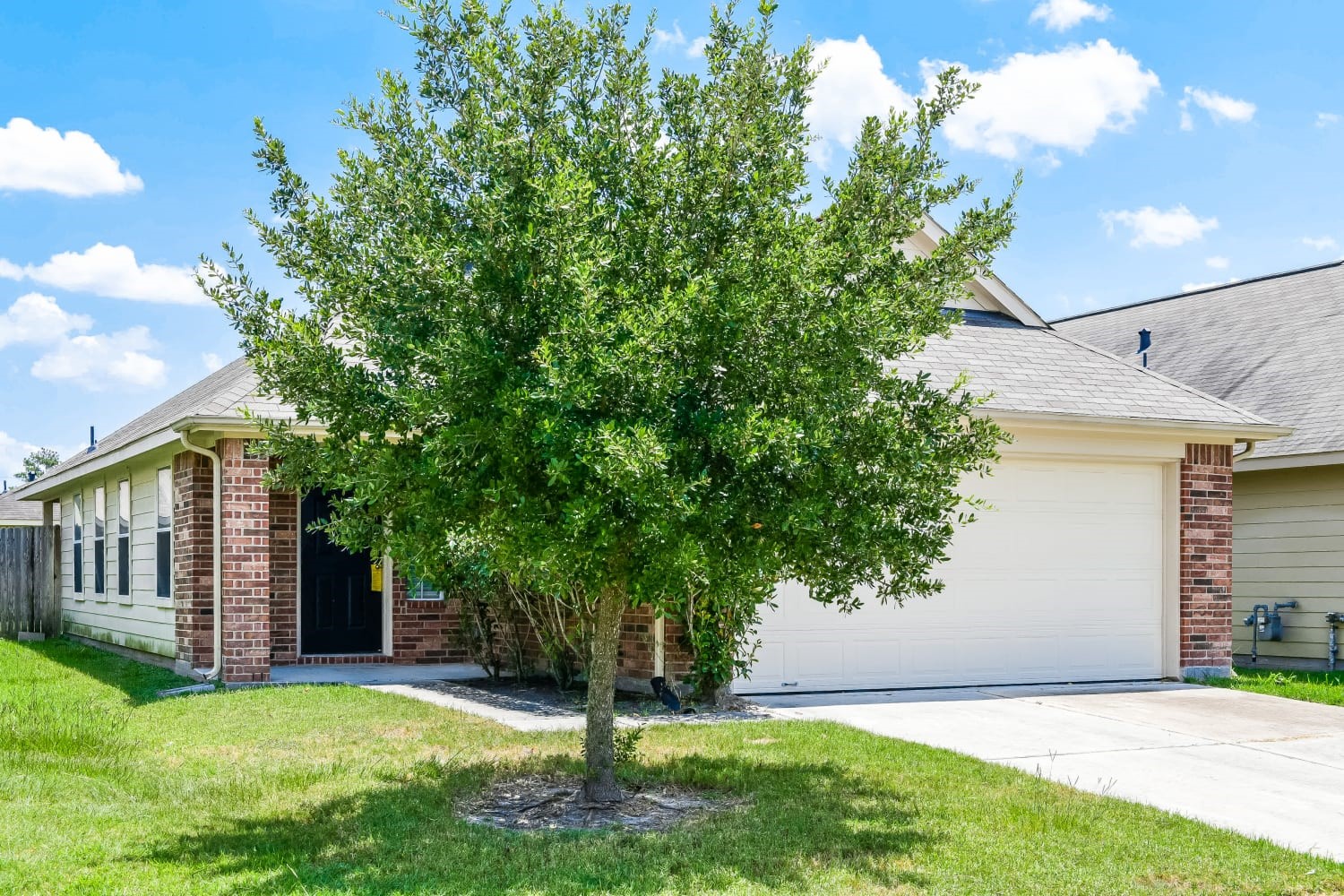 12022 Gregory Crossing Way Property Photo 3