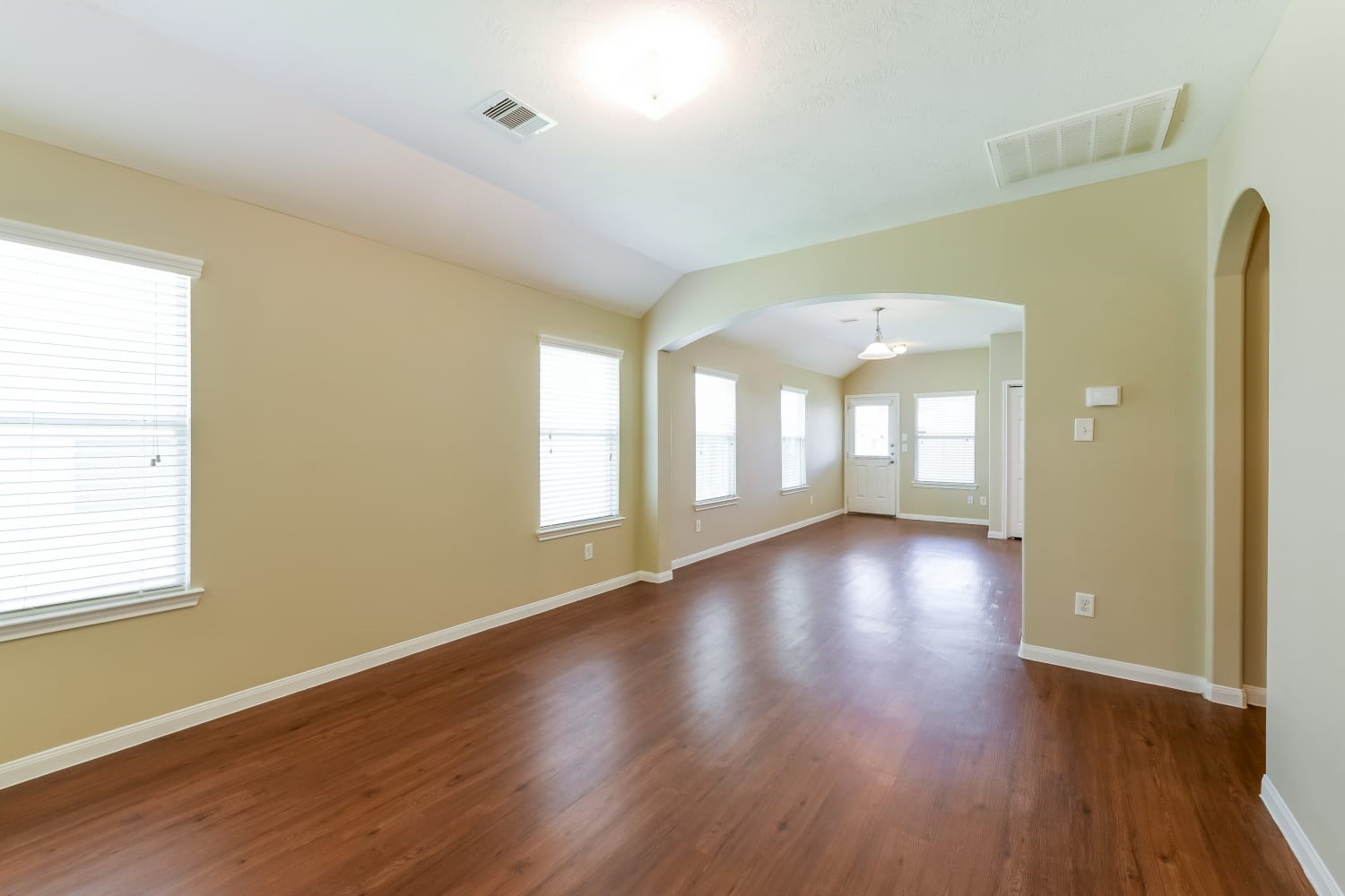 12022 Gregory Crossing Way Property Photo 4