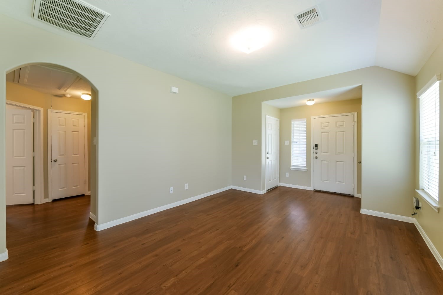 12022 Gregory Crossing Way Property Photo 5