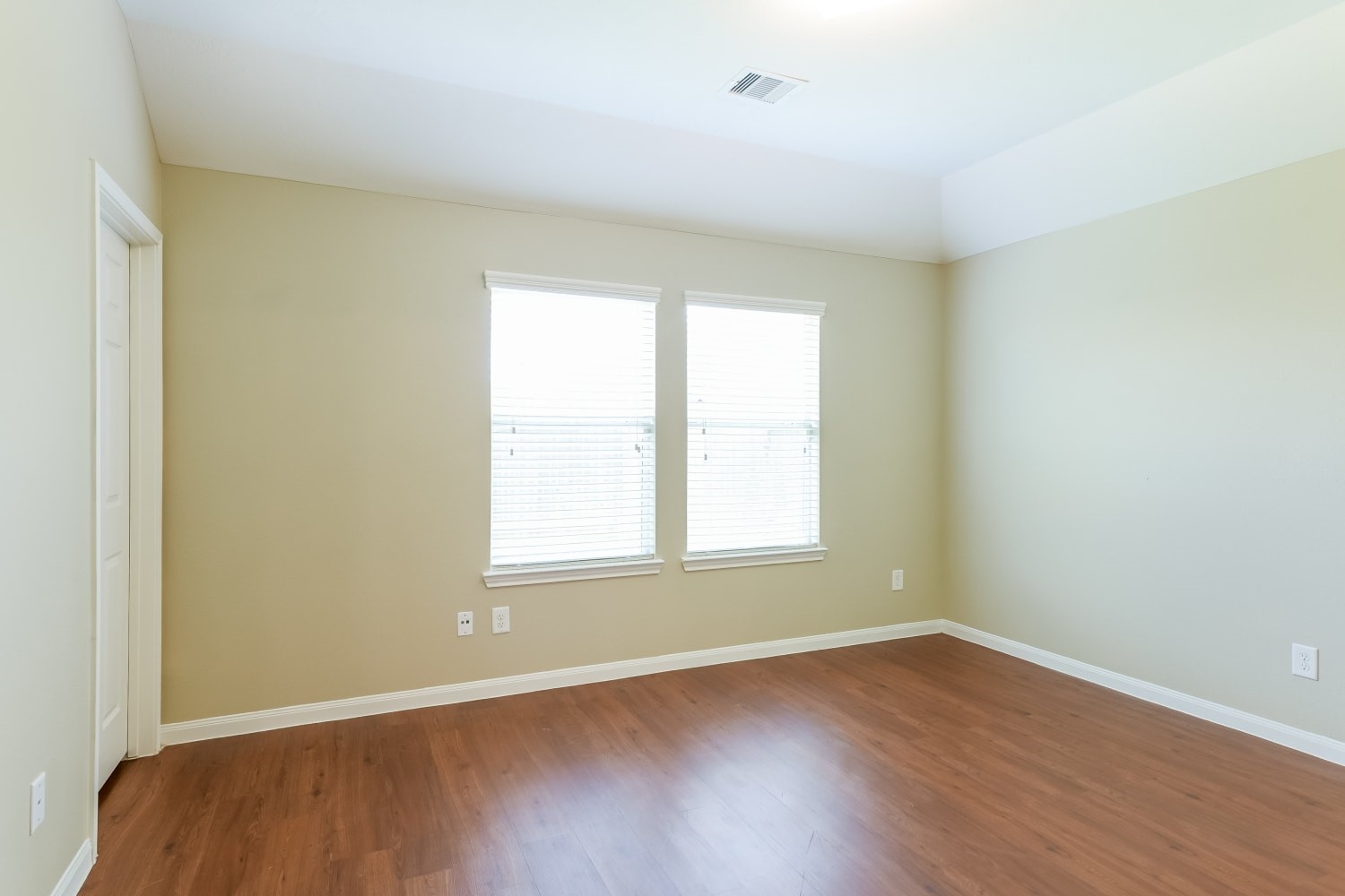 12022 Gregory Crossing Way Property Photo 12