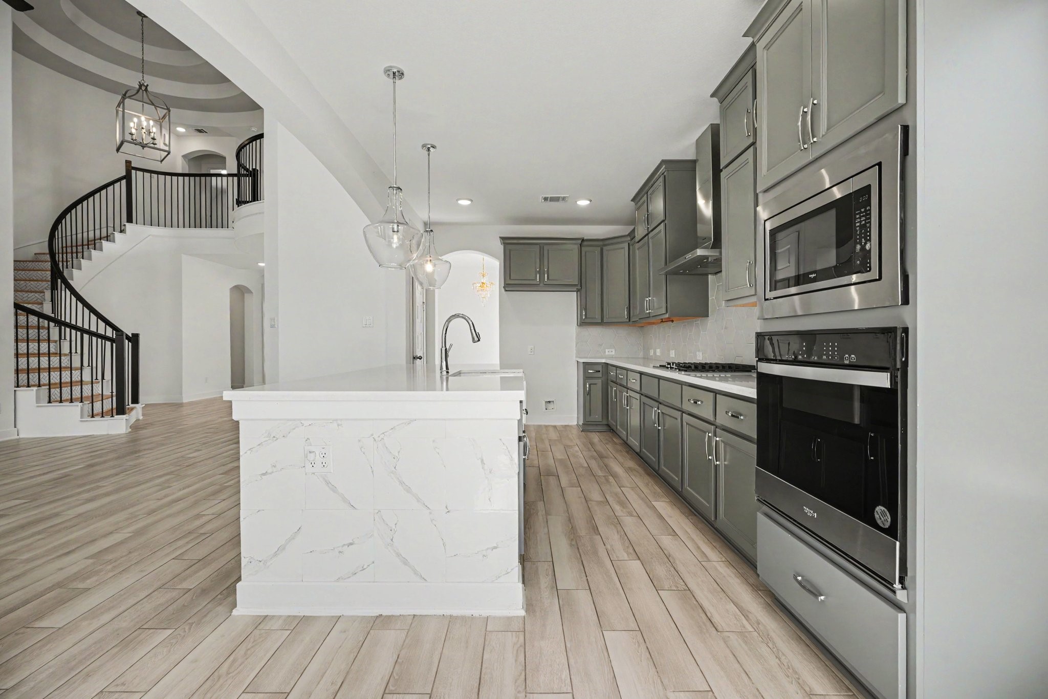 13701 Seneca Lake Drive Property Photo 9