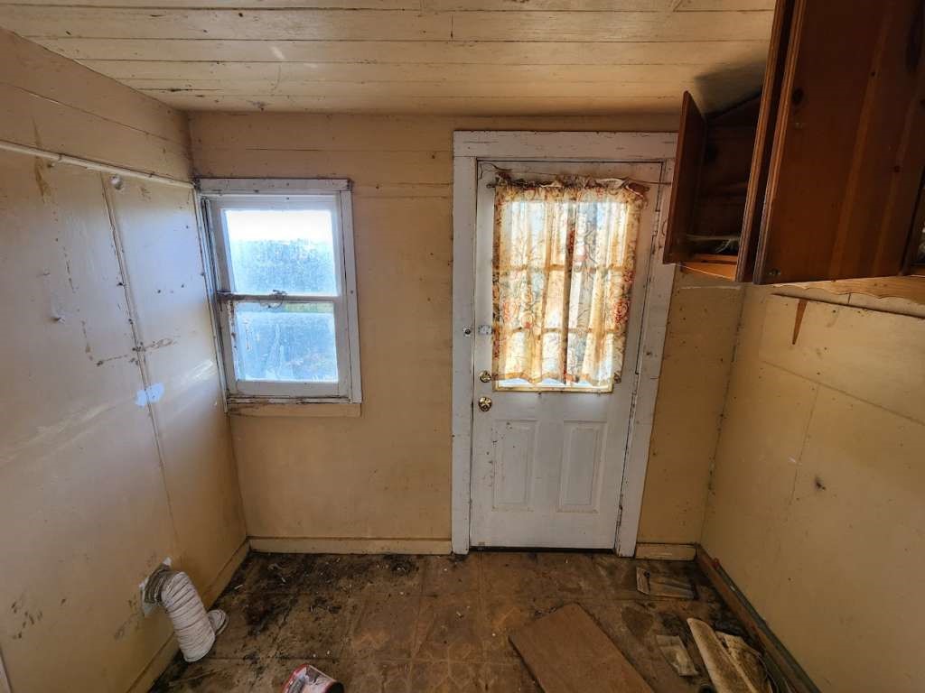 104 3rd Street Property Photo 5