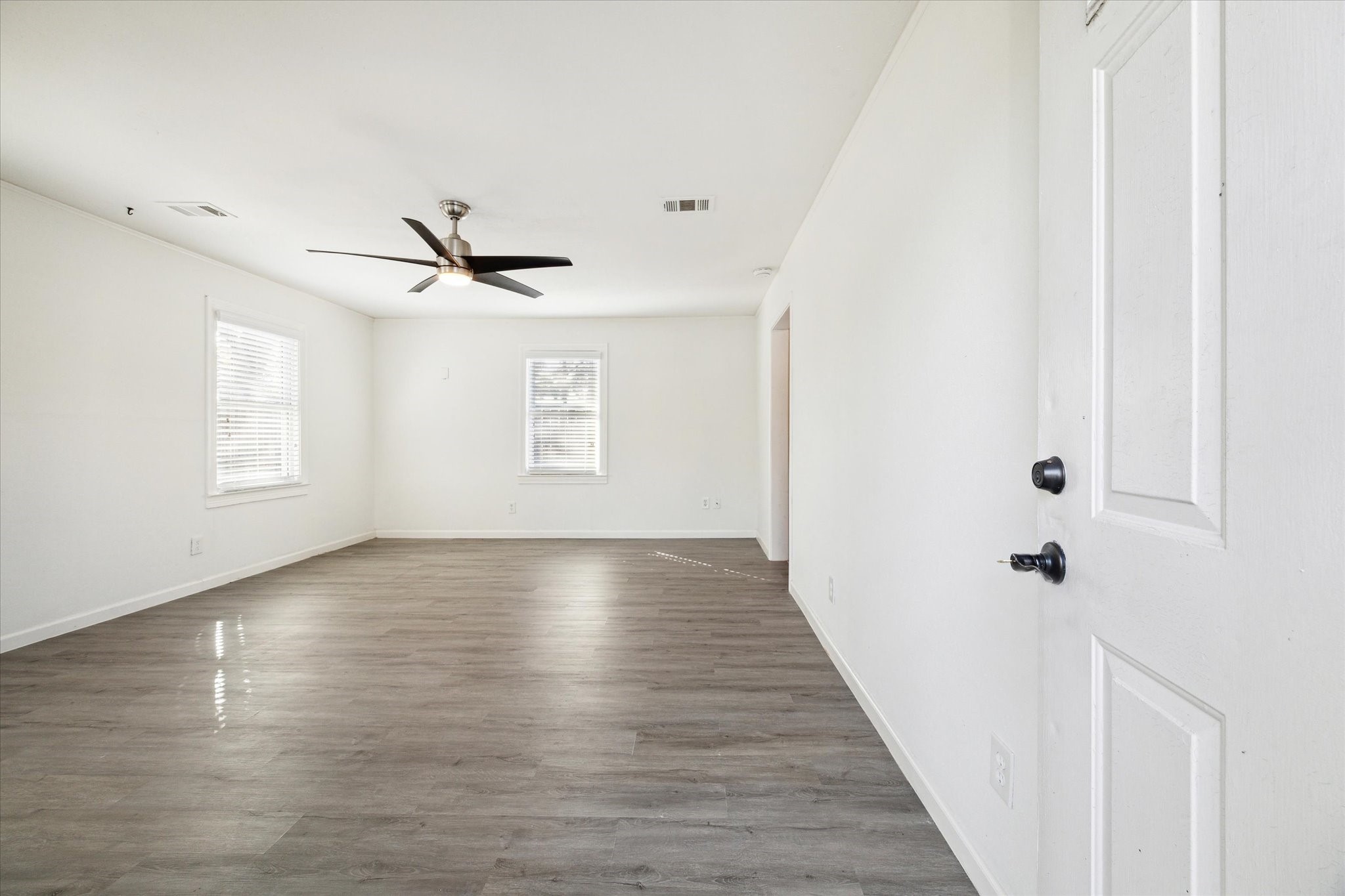 1147 Du Barry Lane B Property Photo 5