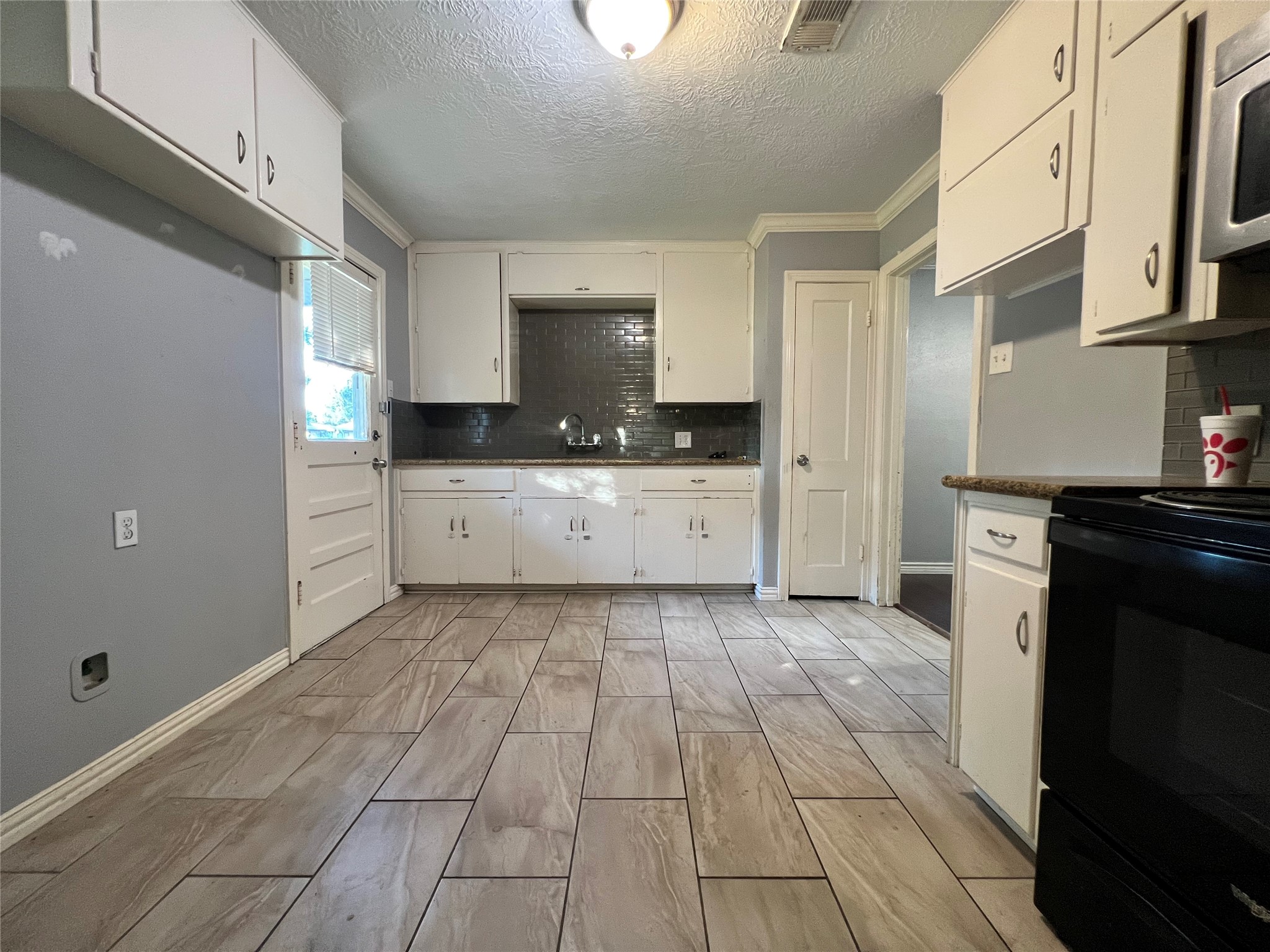 4003 Erby Street Property Photo 12