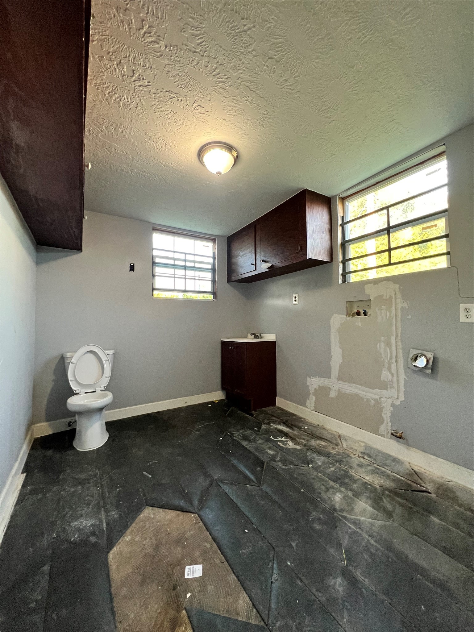 4003 Erby Street Property Photo 21