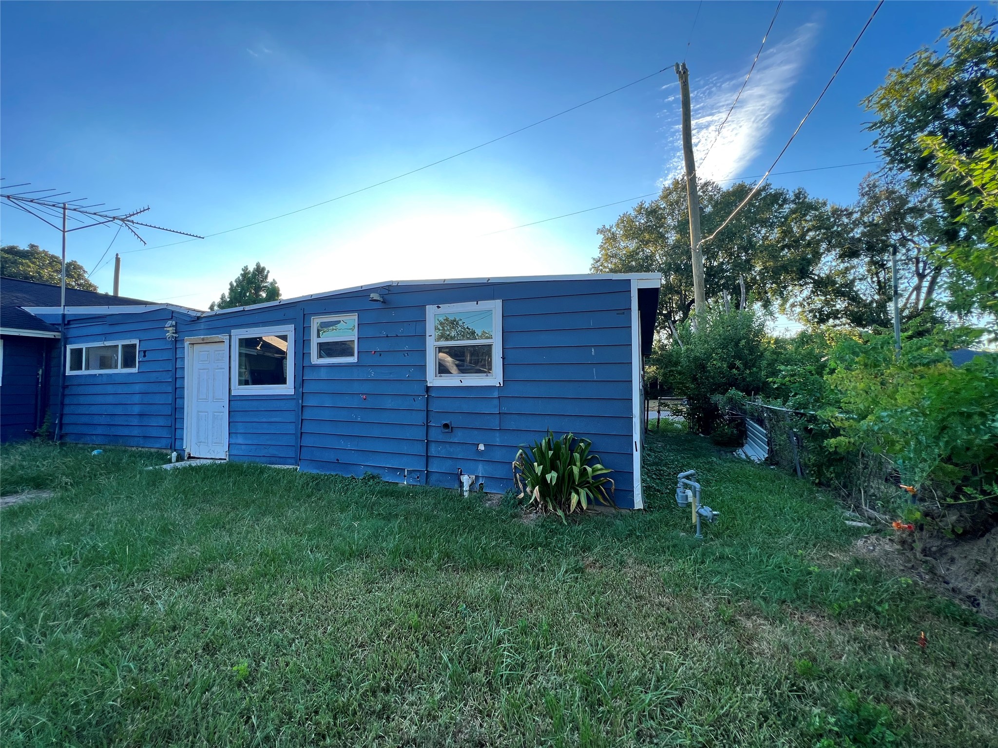 4003 Erby Street Property Photo 24