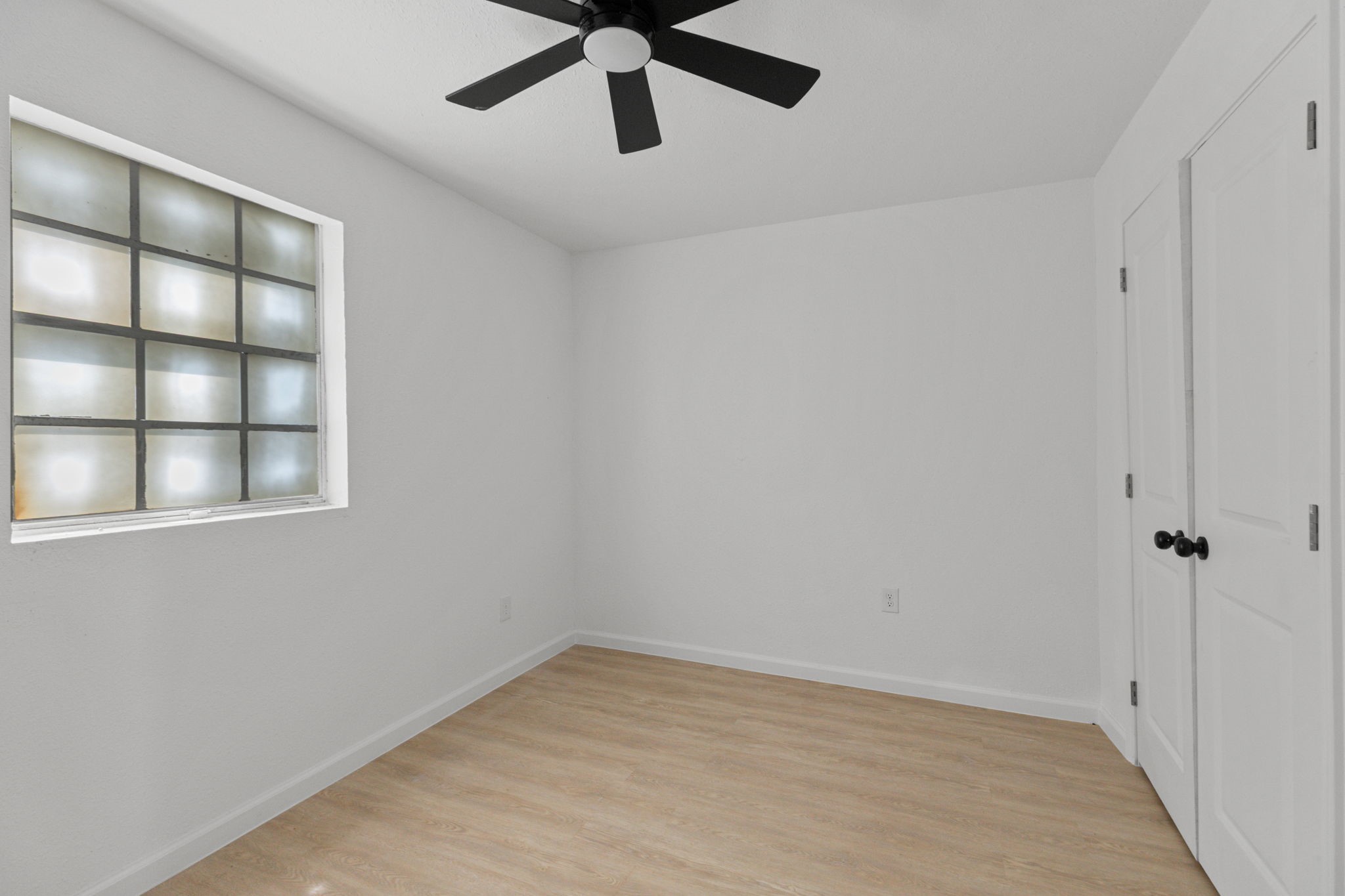 6840 Fairway Drive 4 Property Photo 17
