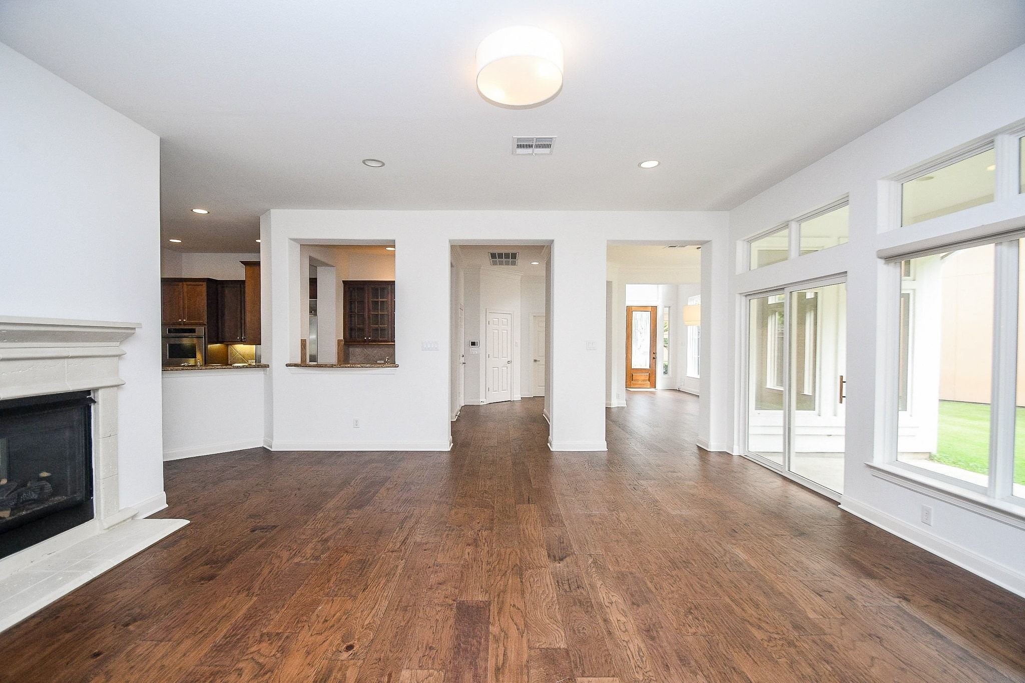 2826 Tudor Manor Property Photo 9