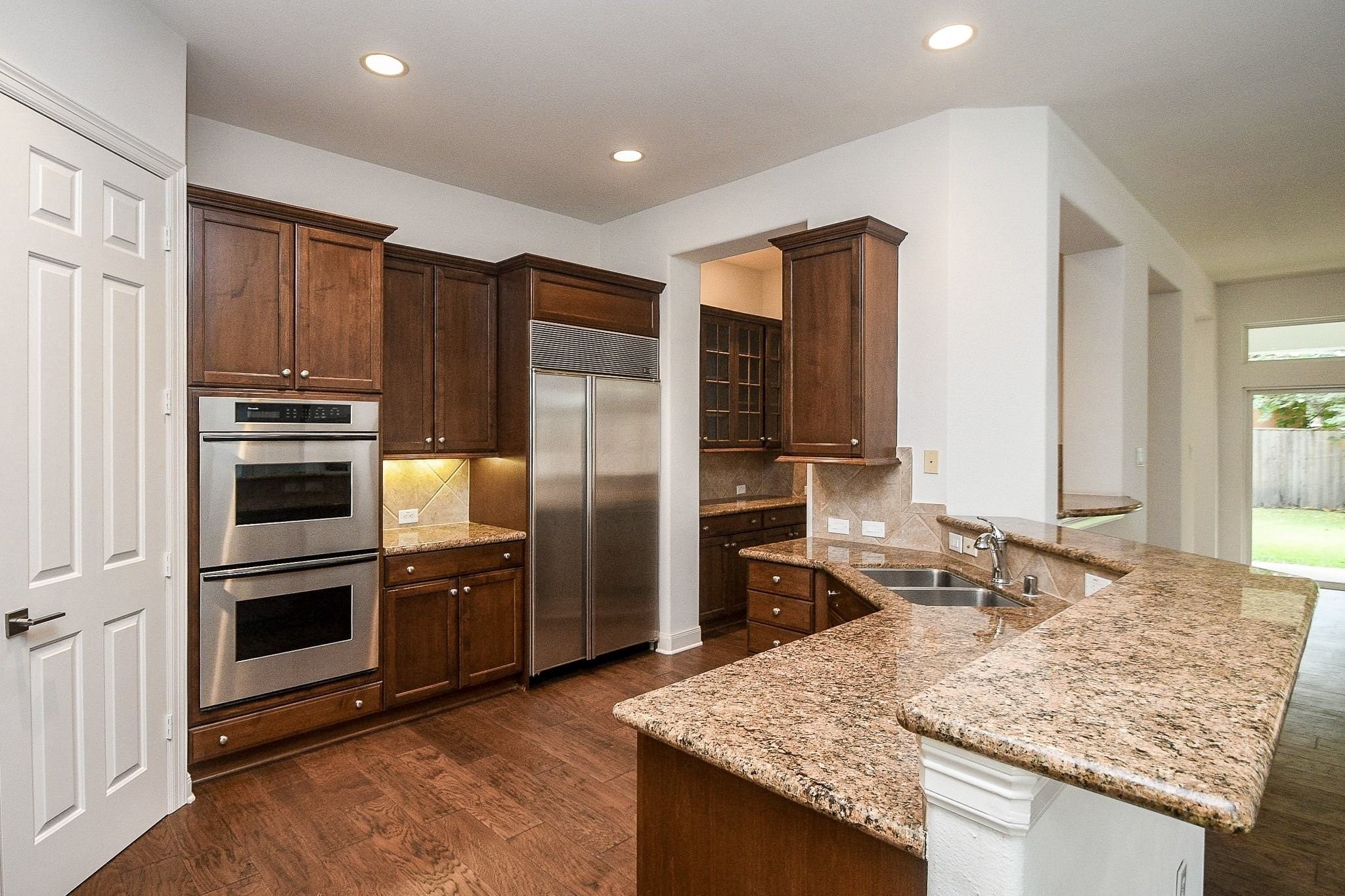 2826 Tudor Manor Property Photo 12