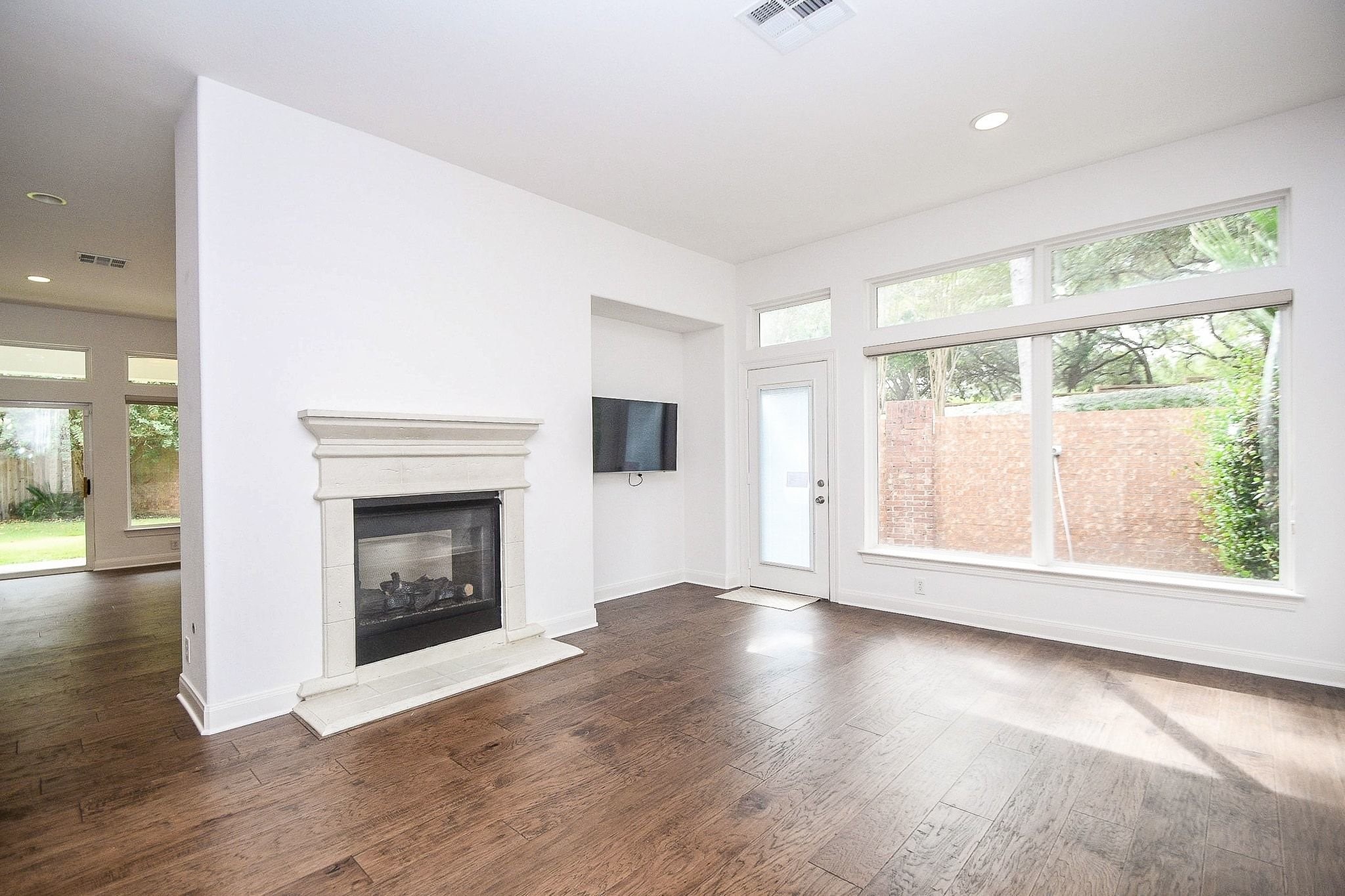 2826 Tudor Manor Property Photo 16