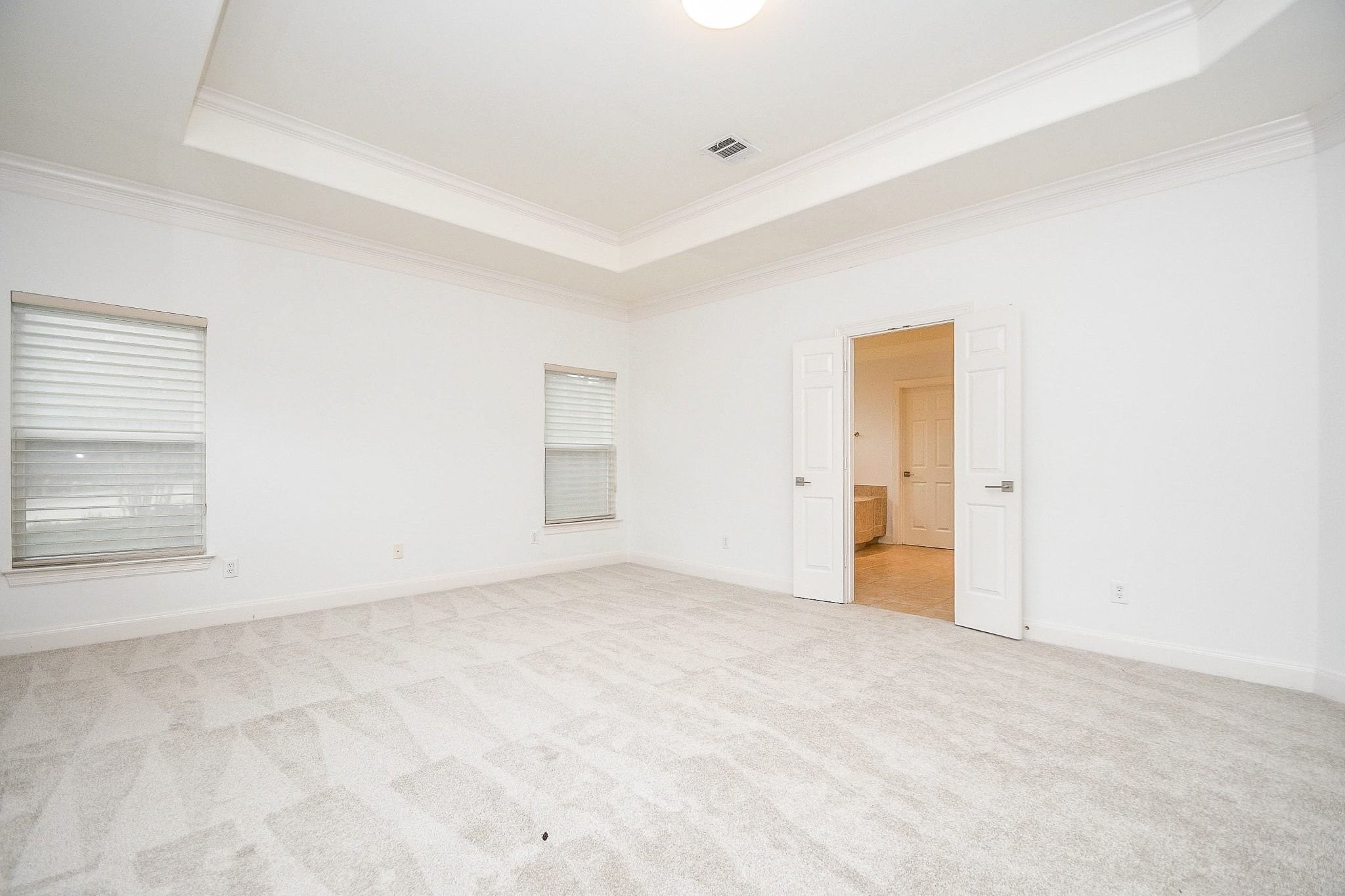 2826 Tudor Manor Property Photo 19