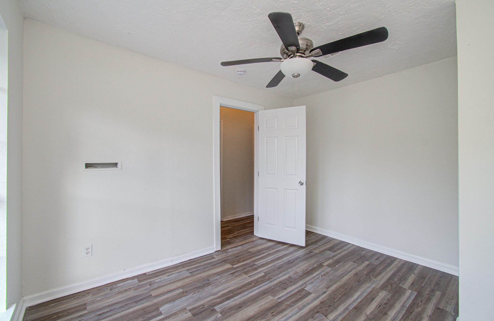 5634 Ridgeway Drive Property Photo 13