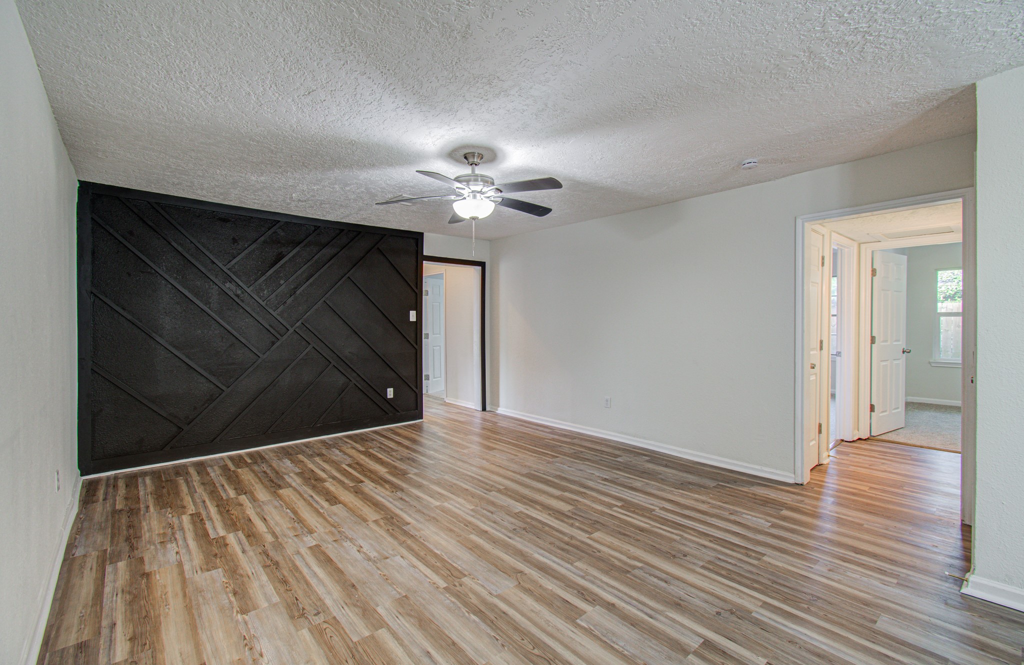 5634 Ridgeway Drive Property Photo 16