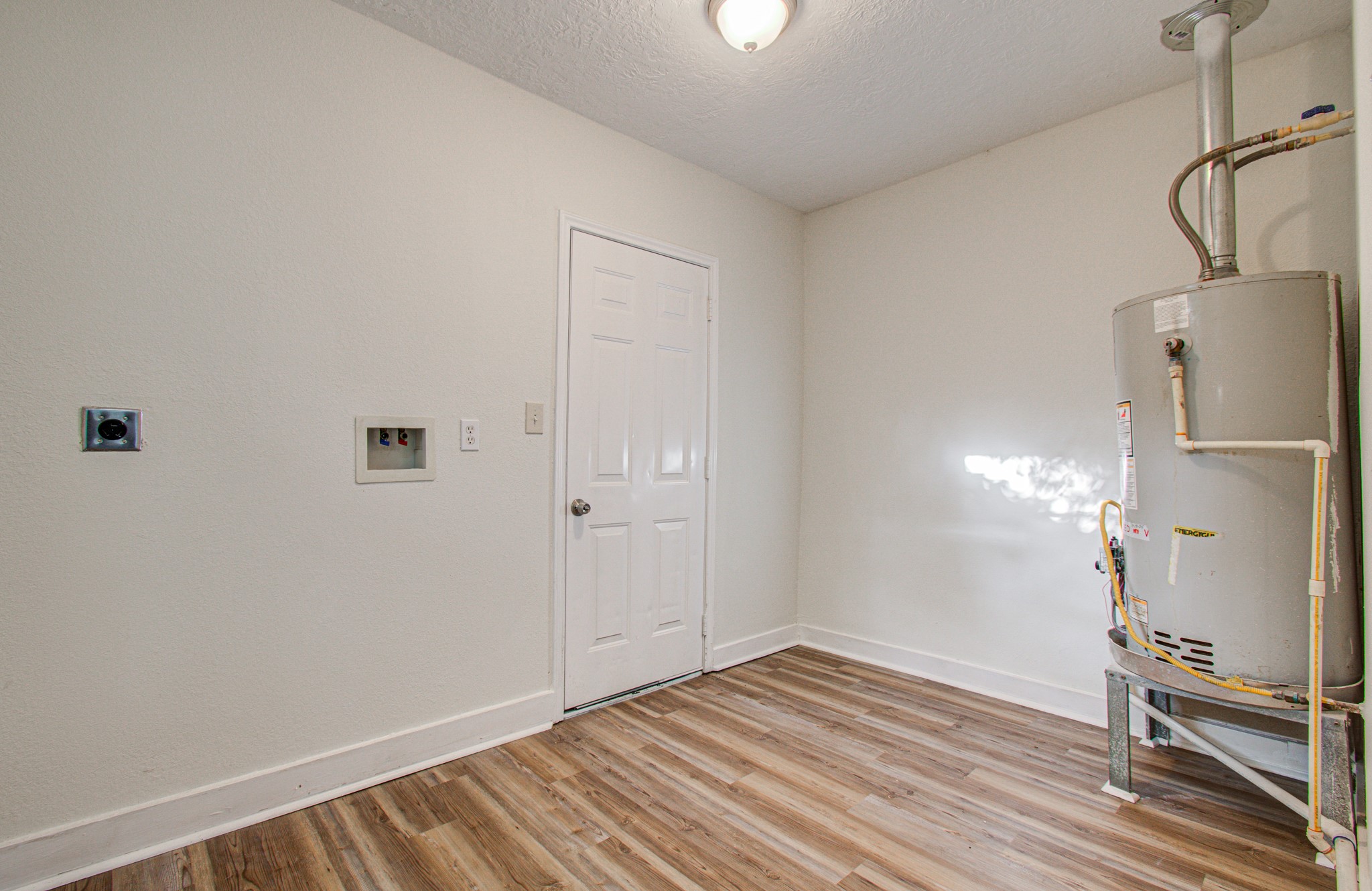 5634 Ridgeway Drive Property Photo 27