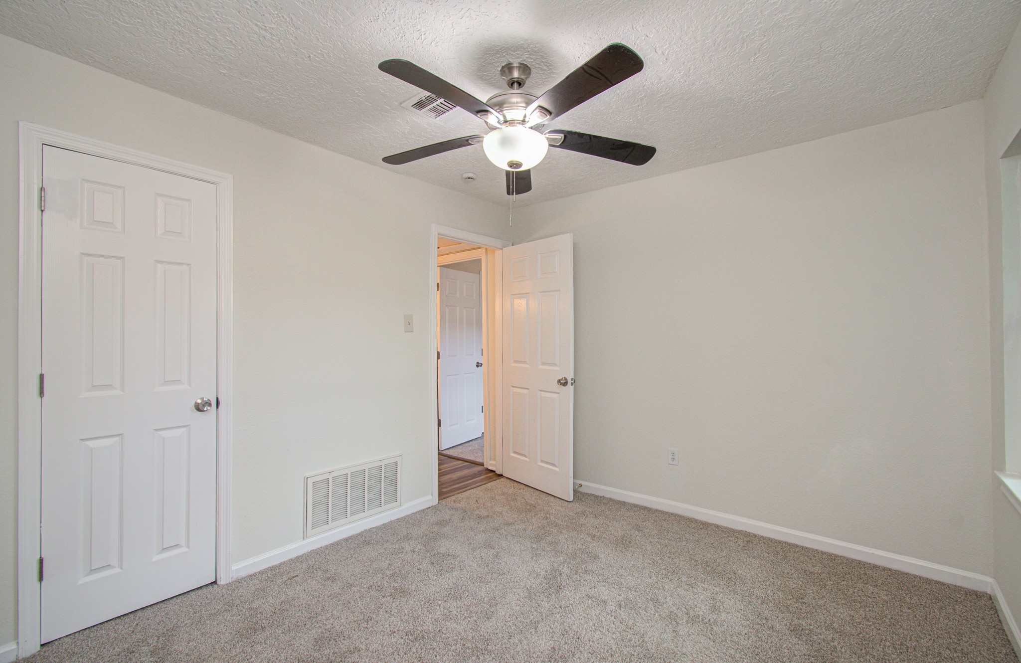 5634 Ridgeway Drive Property Photo 33