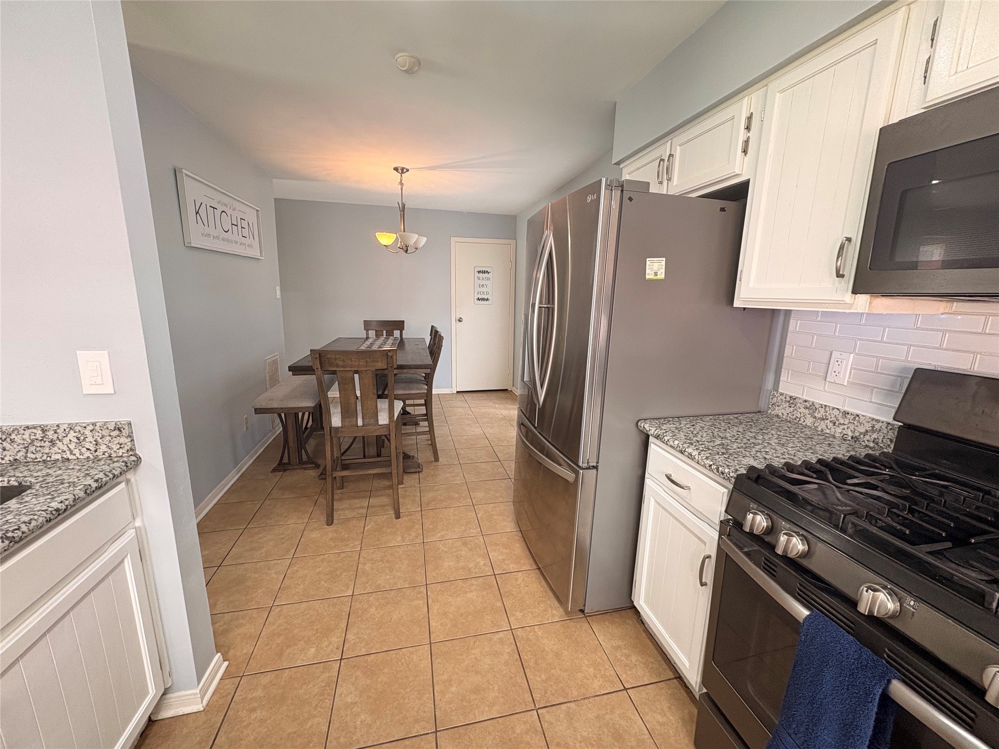 2118 Hilton Head Drive Property Photo 8