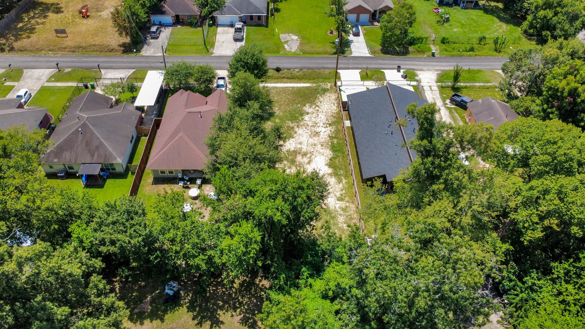 8113 Hamlet Street Property Photo 6
