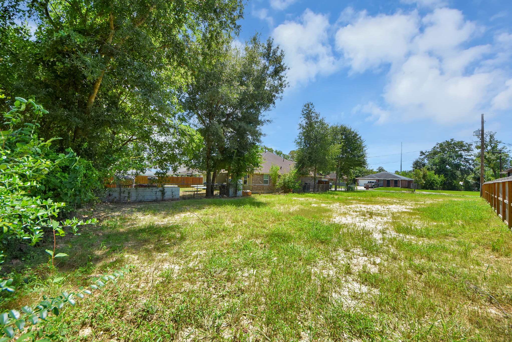 8113 Hamlet Street Property Photo 28
