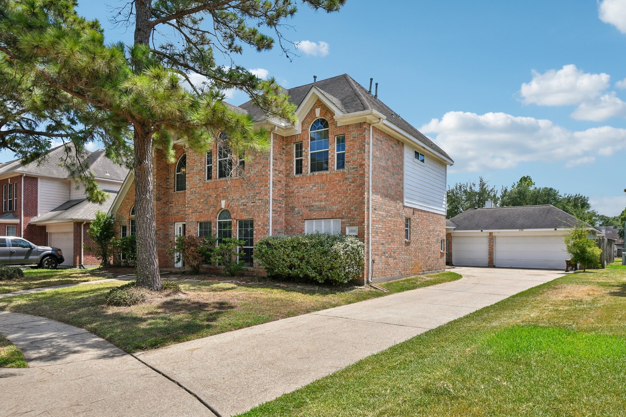 23335 Dunhill Court Property Photo 3