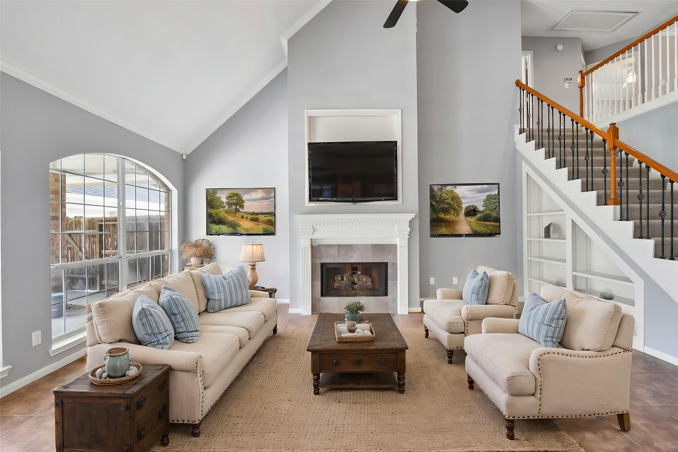 23335 Dunhill Court Property Photo 4