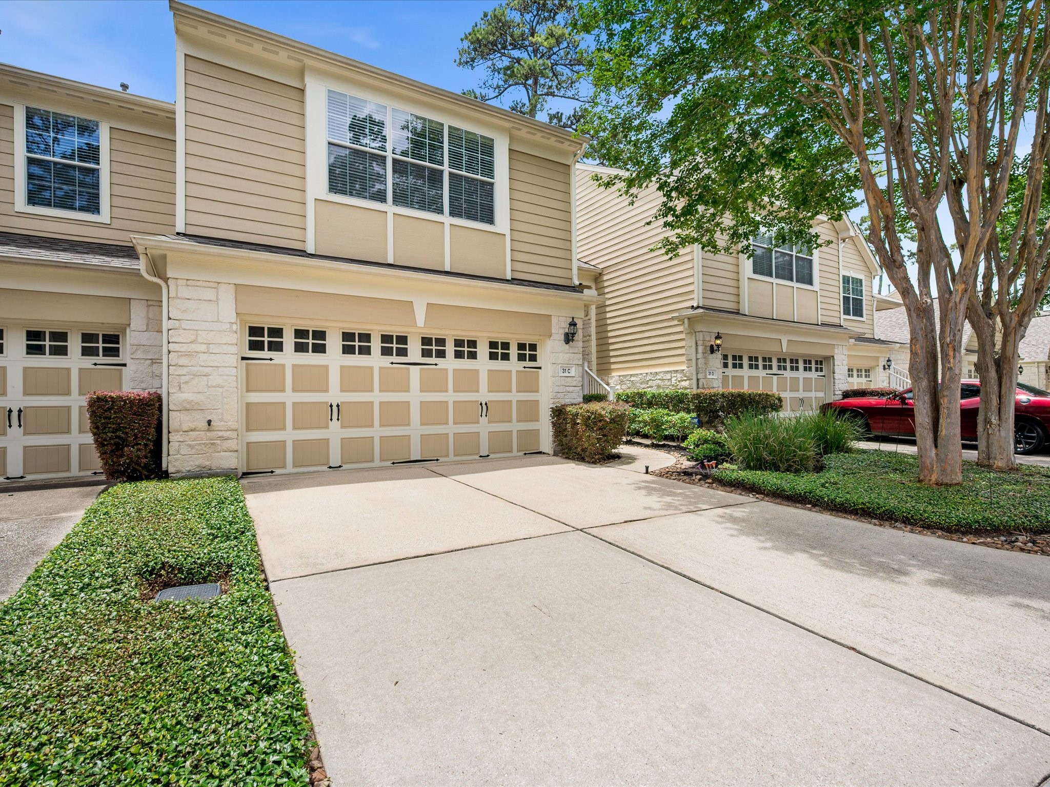 13600 Breton Ridge Street 31c Property Photo 6