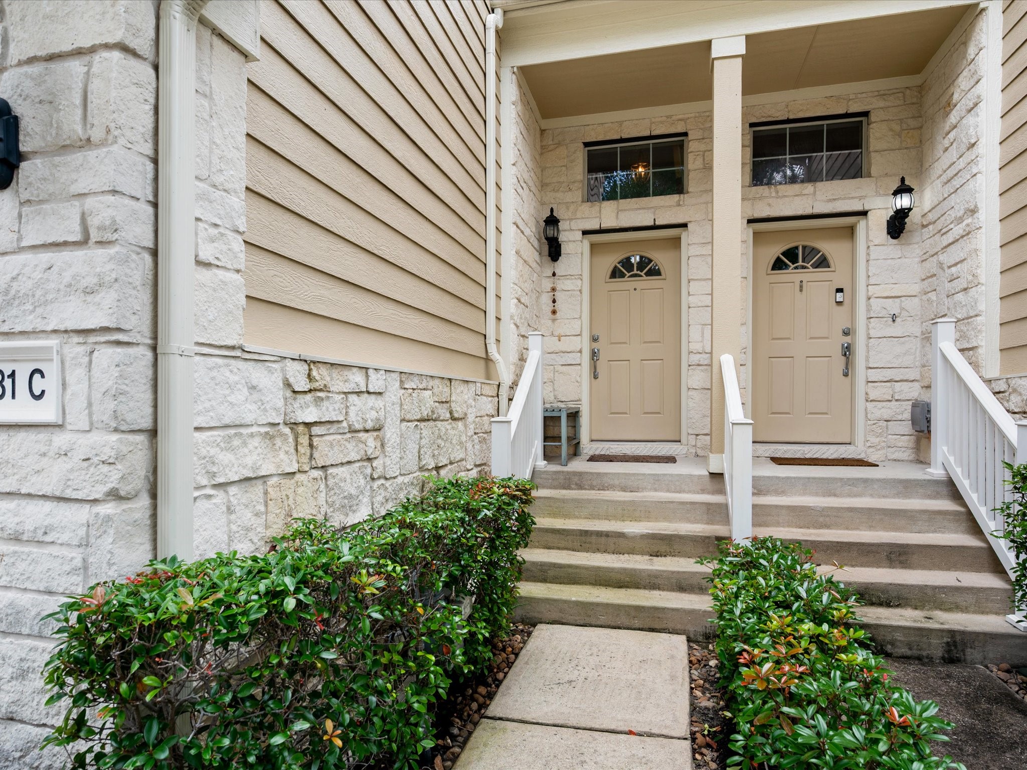 13600 Breton Ridge Street 31c Property Photo 7